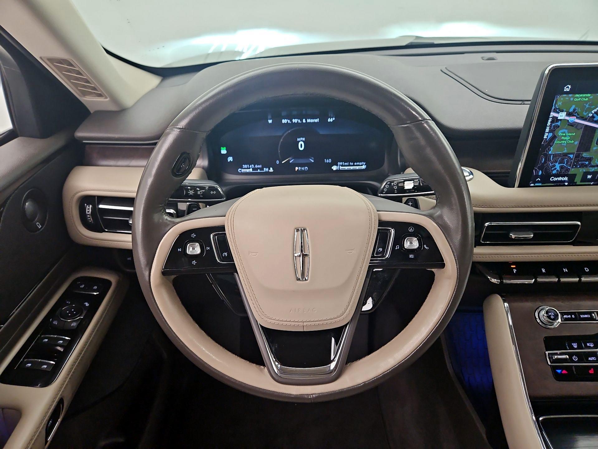 Thumbnail: 2023 Lincoln Aviator - 10