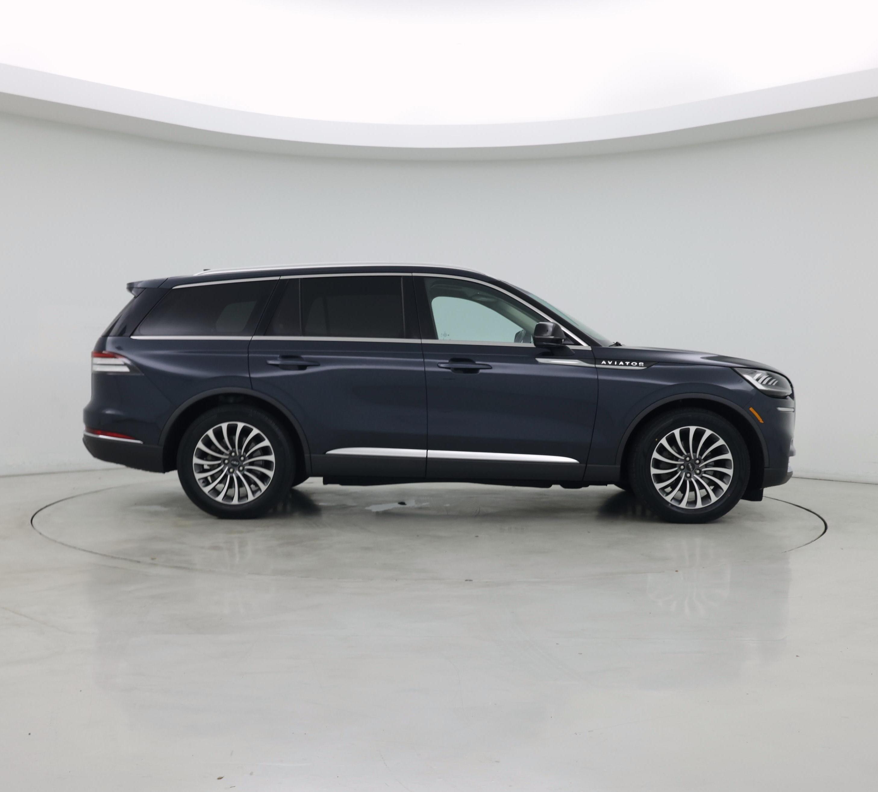 Thumbnail: 2023 Lincoln Aviator - 7