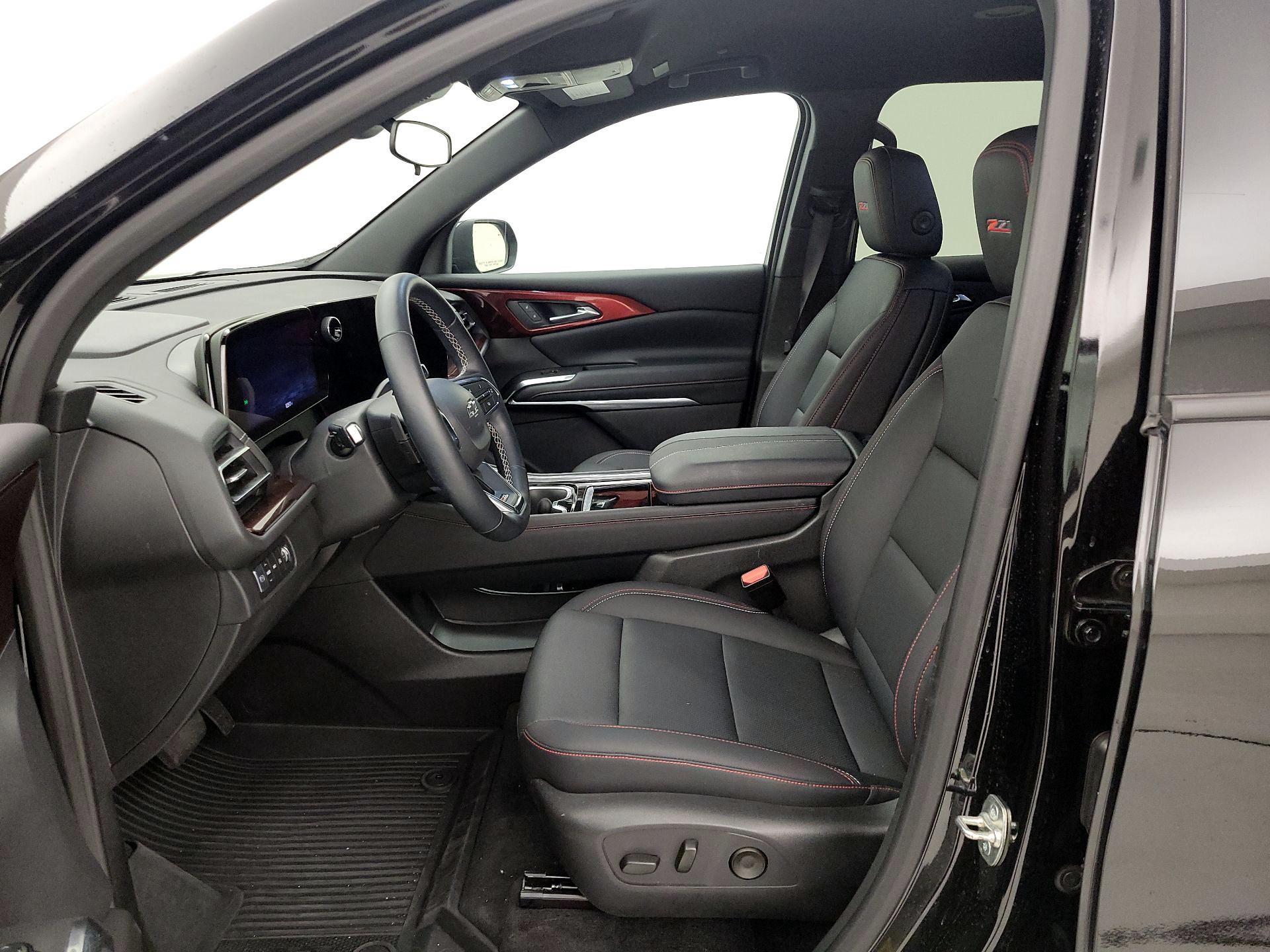 Thumbnail: 2025 Chevrolet Traverse - 11