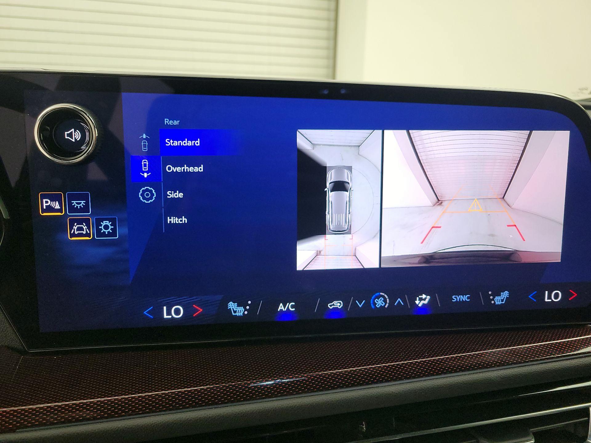 Thumbnail: 2025 Chevrolet Traverse - 15