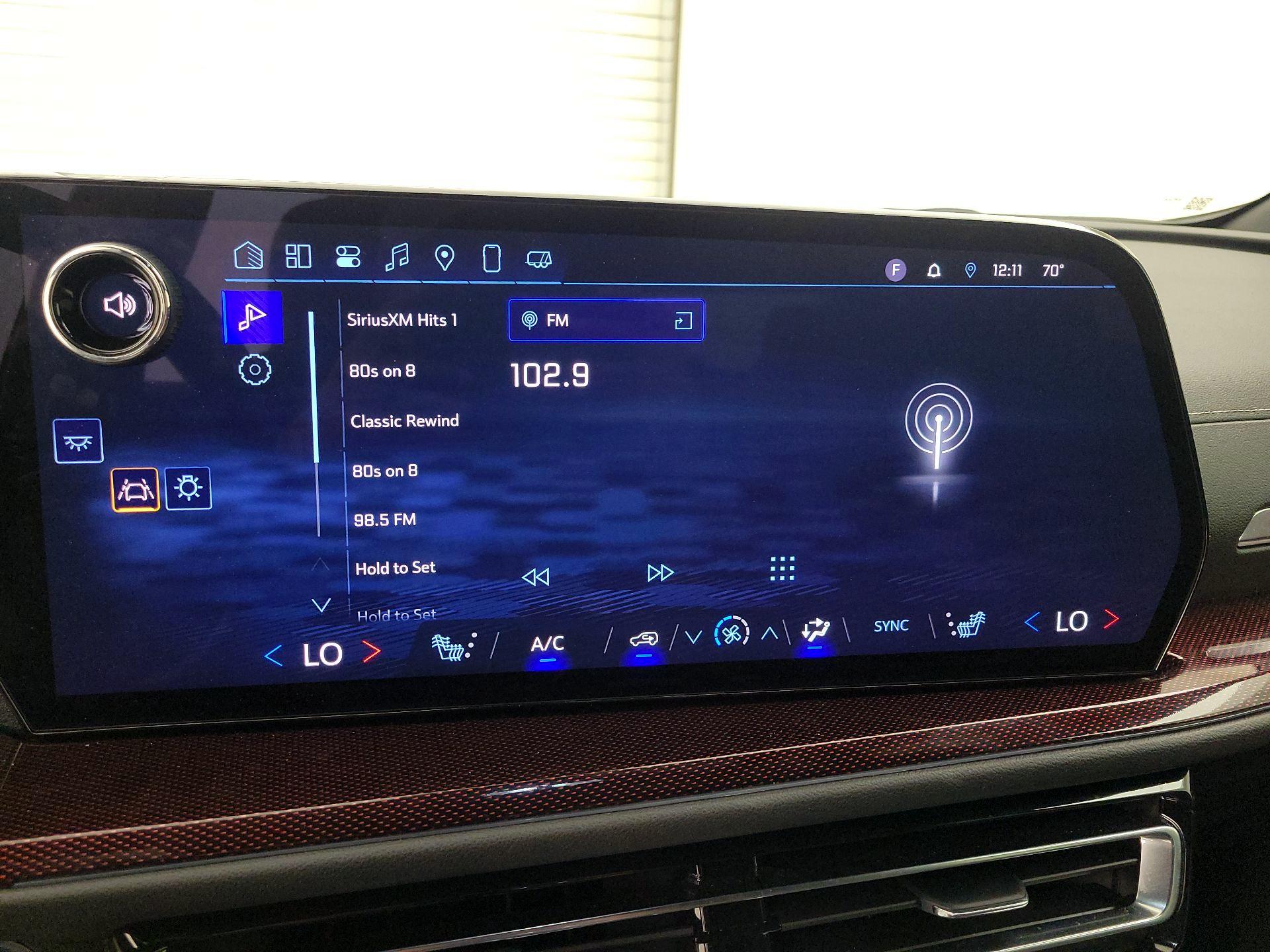 Thumbnail: 2025 Chevrolet Traverse - 16