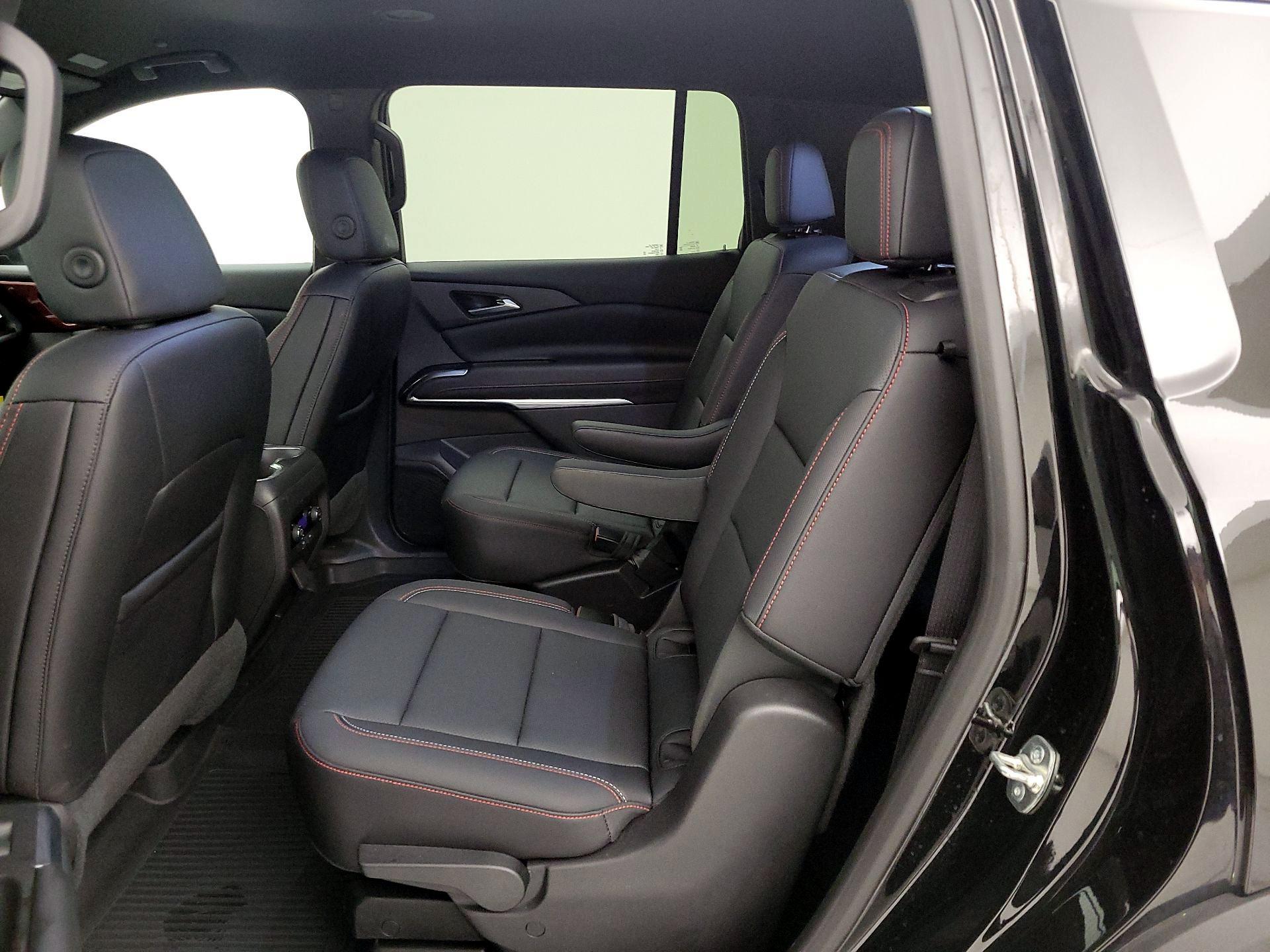 Thumbnail: 2025 Chevrolet Traverse - 20