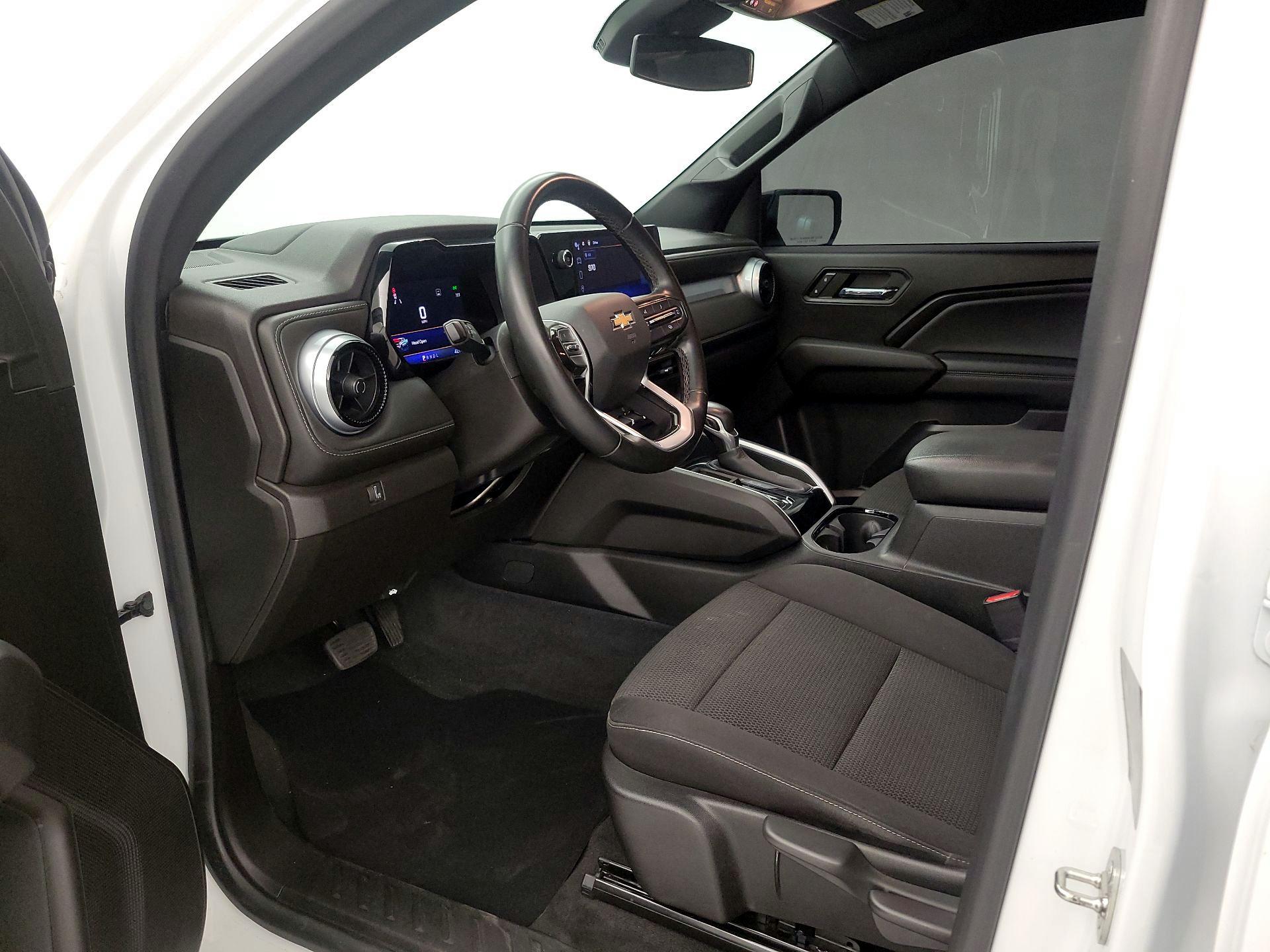 Thumbnail: 2023 Chevrolet Colorado - 11