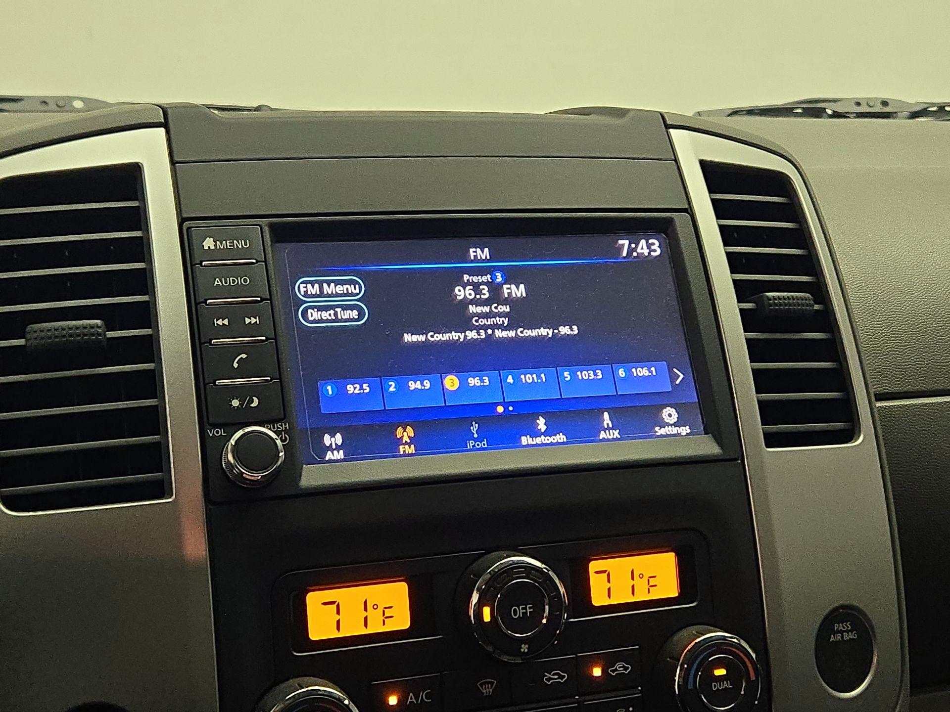 Thumbnail: 2021 Nissan Frontier - 15