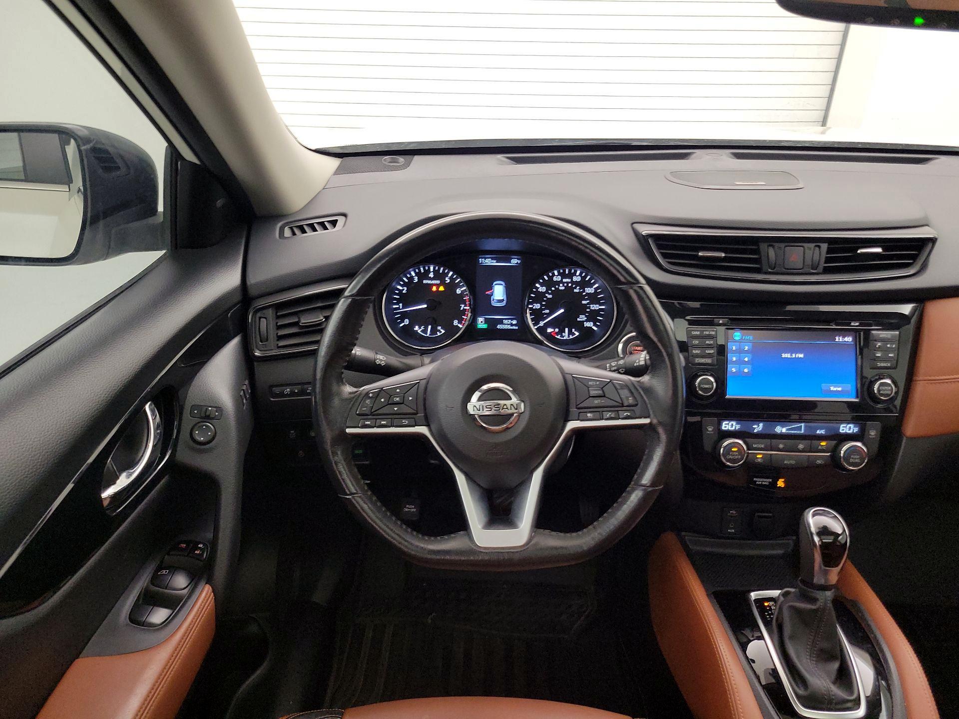 Thumbnail: 2017 Nissan Rogue - 10