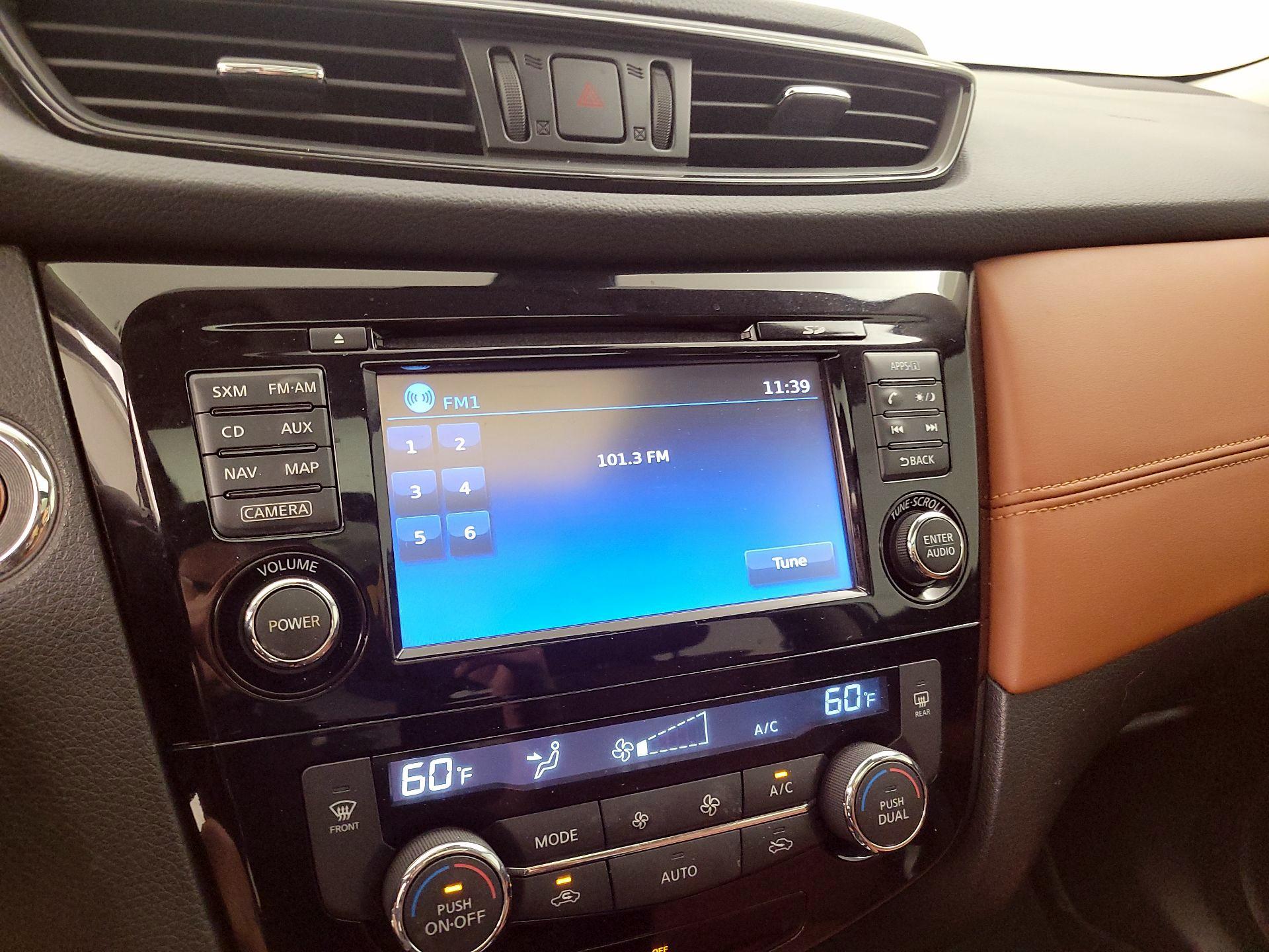 Thumbnail: 2017 Nissan Rogue - 15