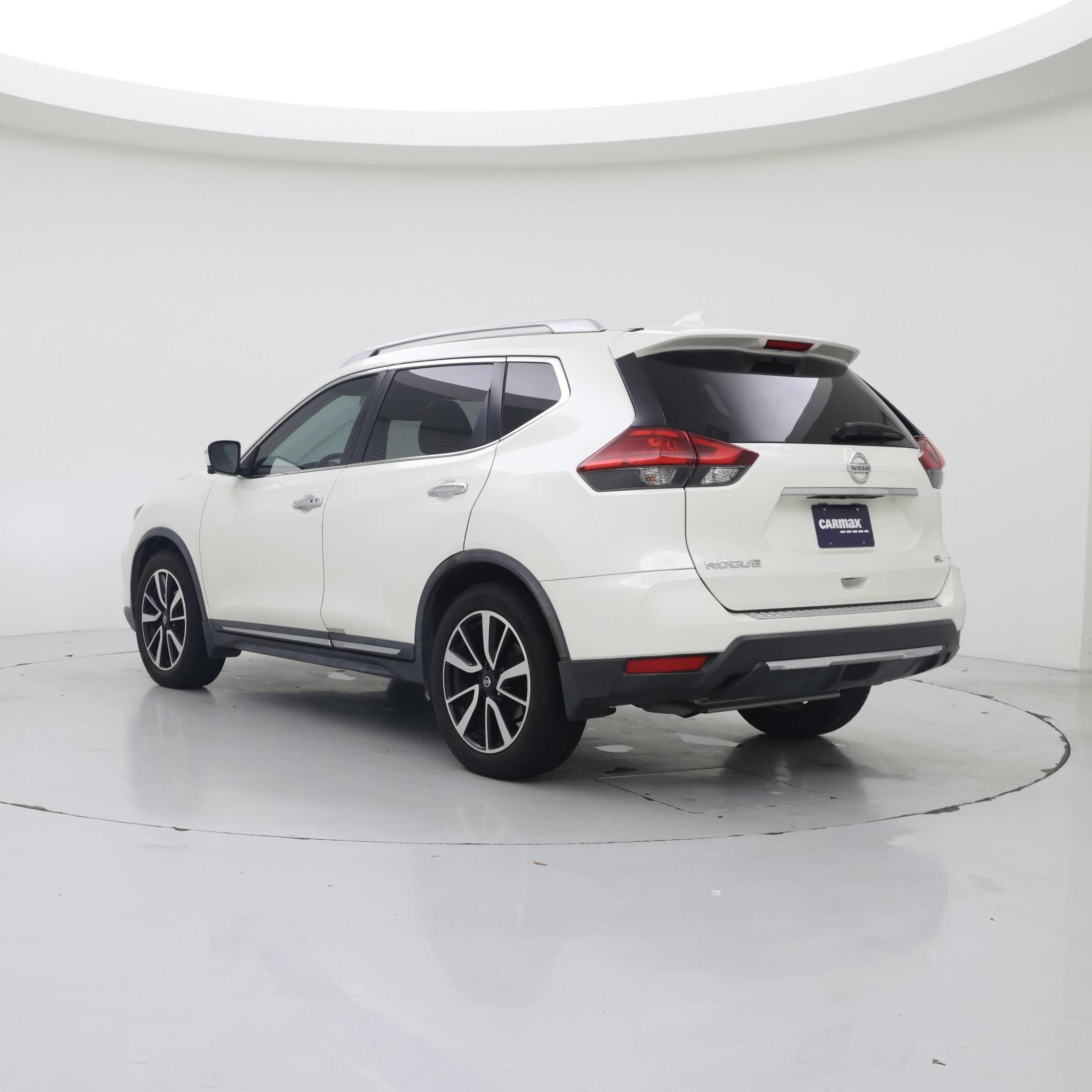 Thumbnail: 2017 Nissan Rogue - 2
