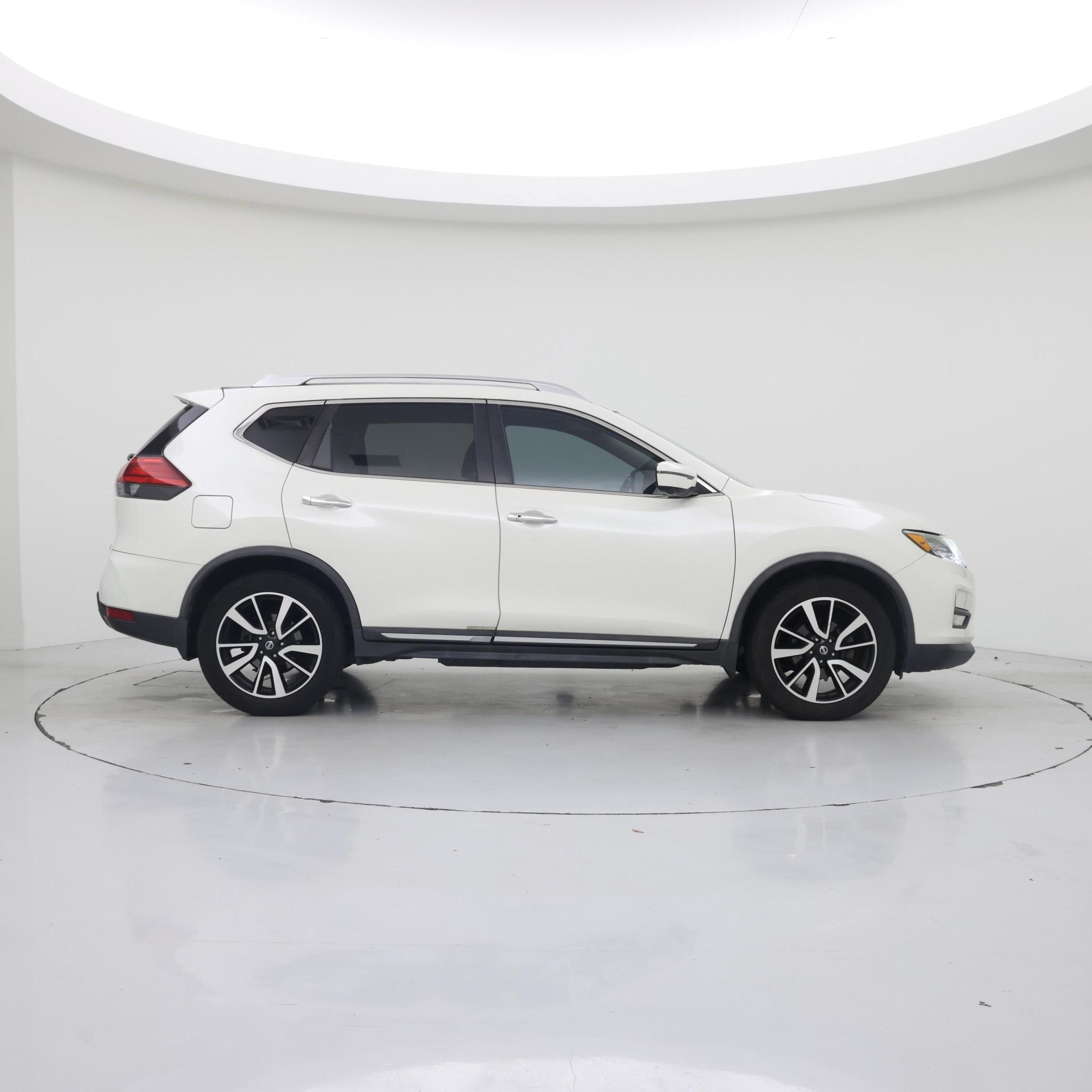 Thumbnail: 2017 Nissan Rogue - 7
