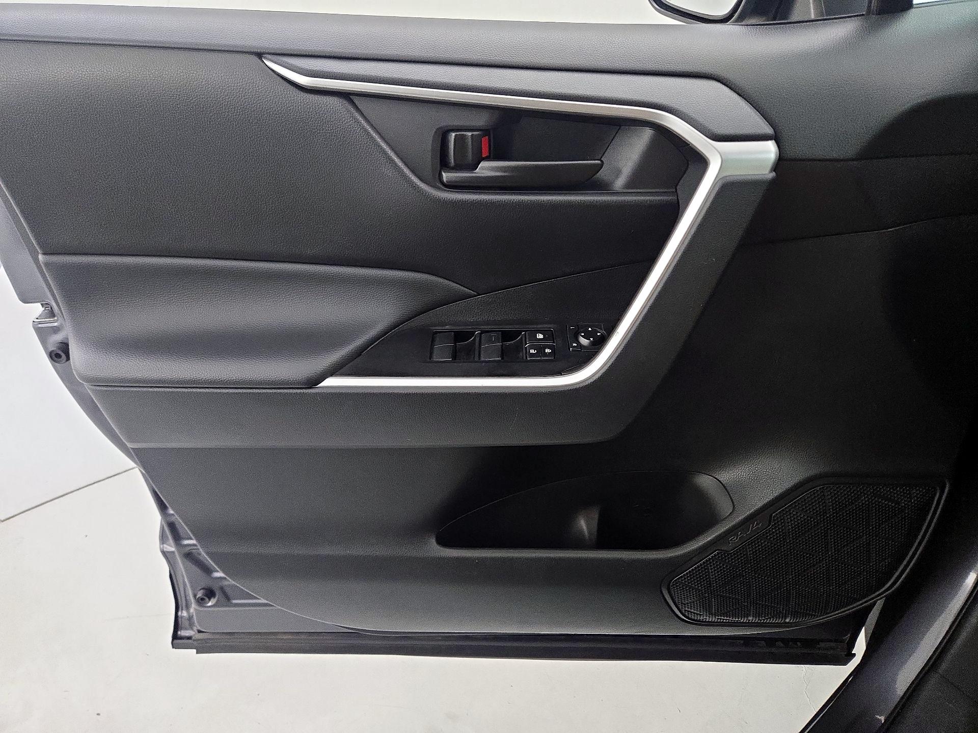 Thumbnail: 2024 Toyota RAV4 - 12