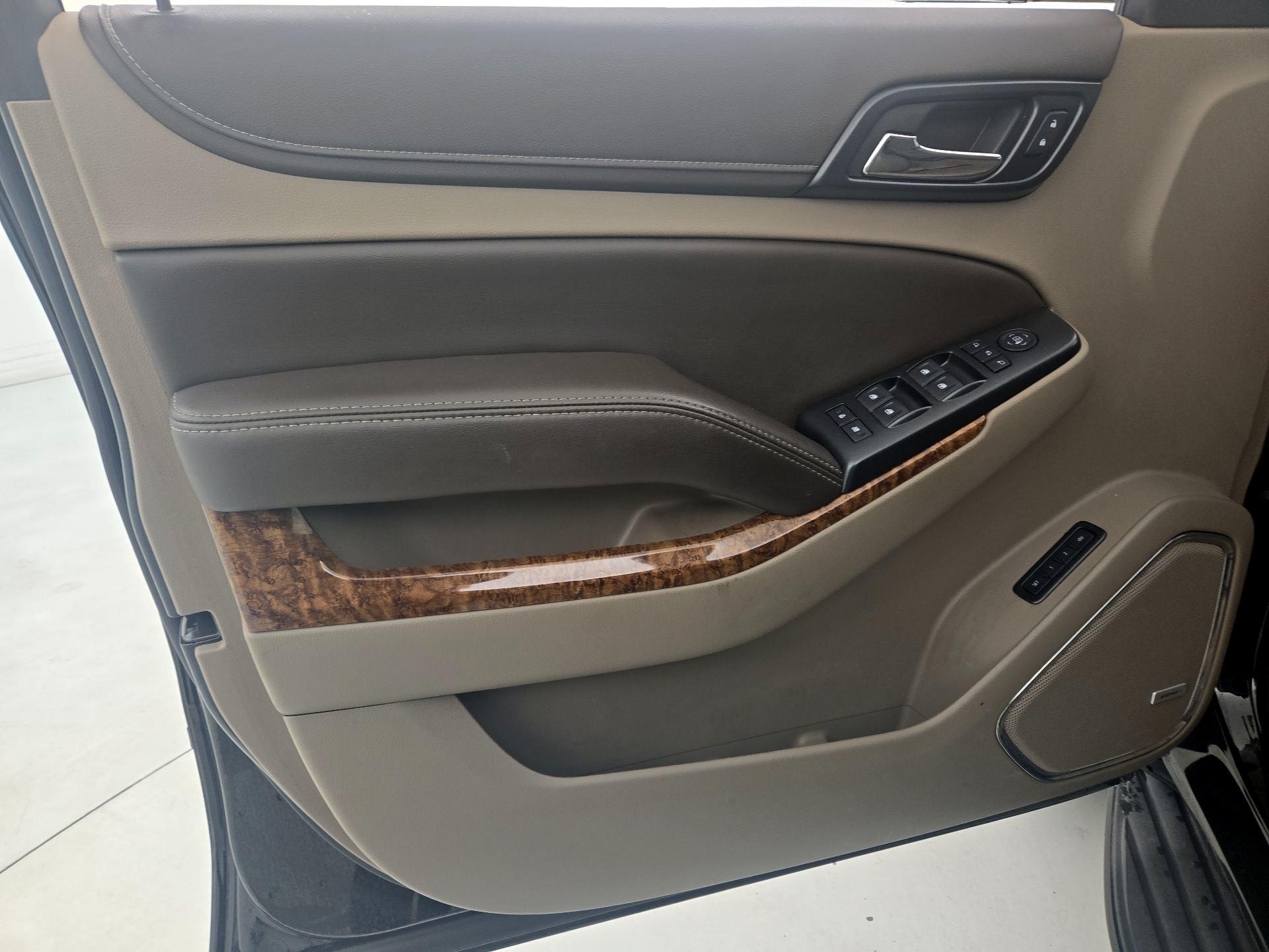 Thumbnail: 2019 Chevrolet Tahoe - 12