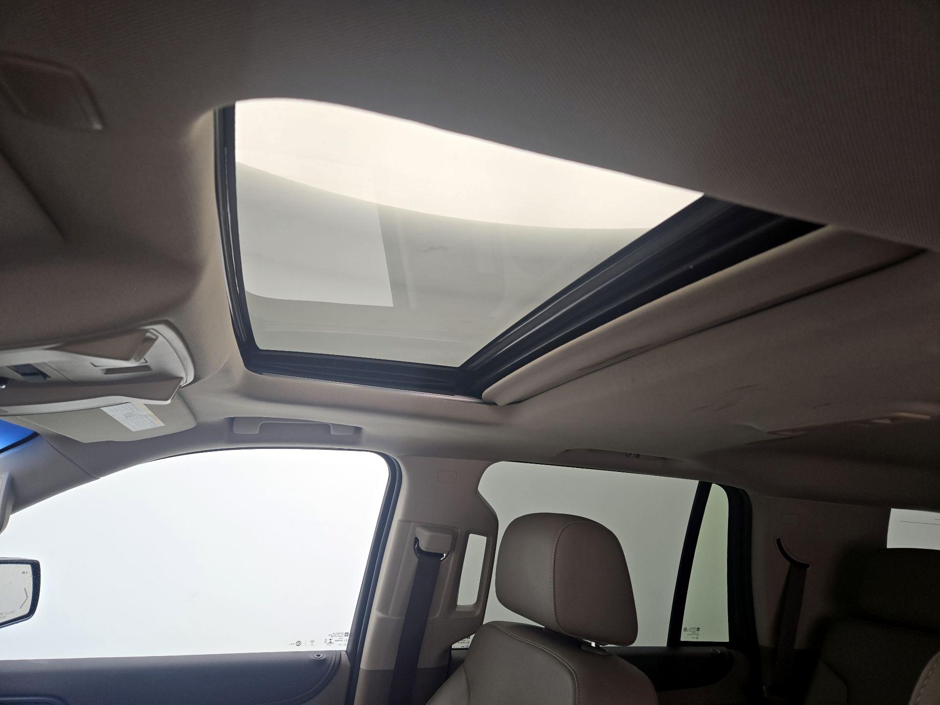 Thumbnail: 2019 Chevrolet Tahoe - 19