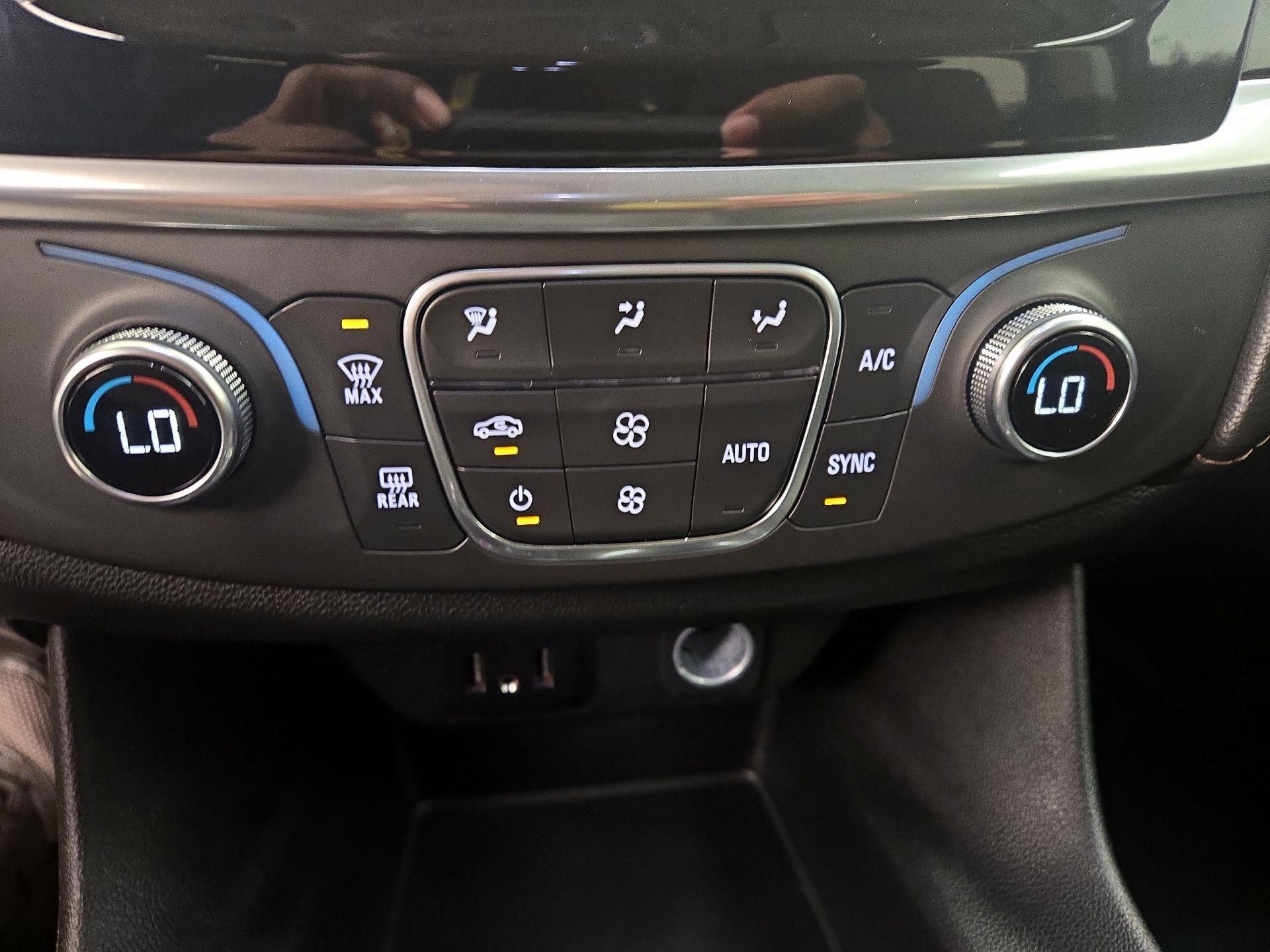Thumbnail: 2020 Chevrolet Traverse - 16