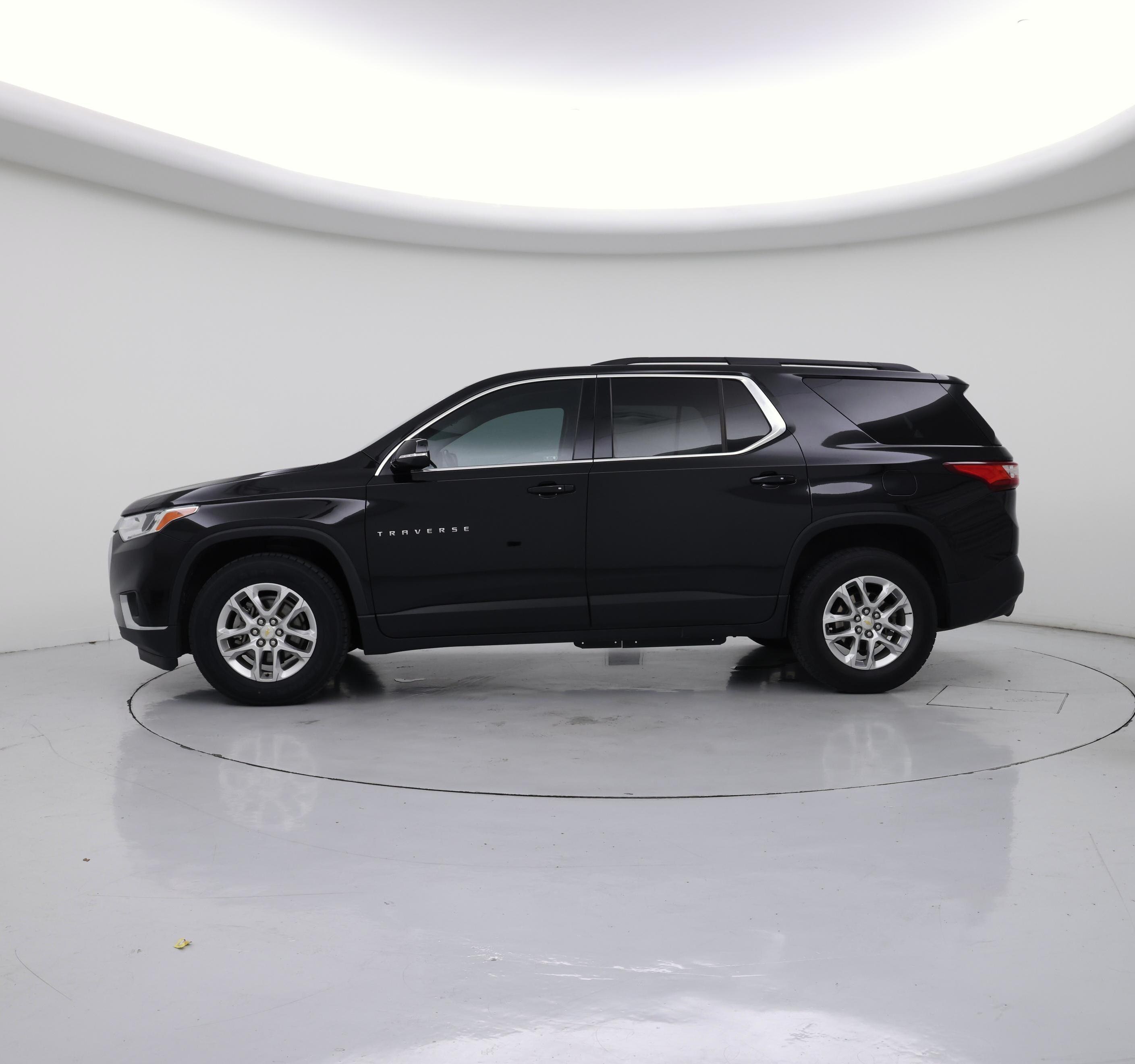 Thumbnail: 2020 Chevrolet Traverse - 3