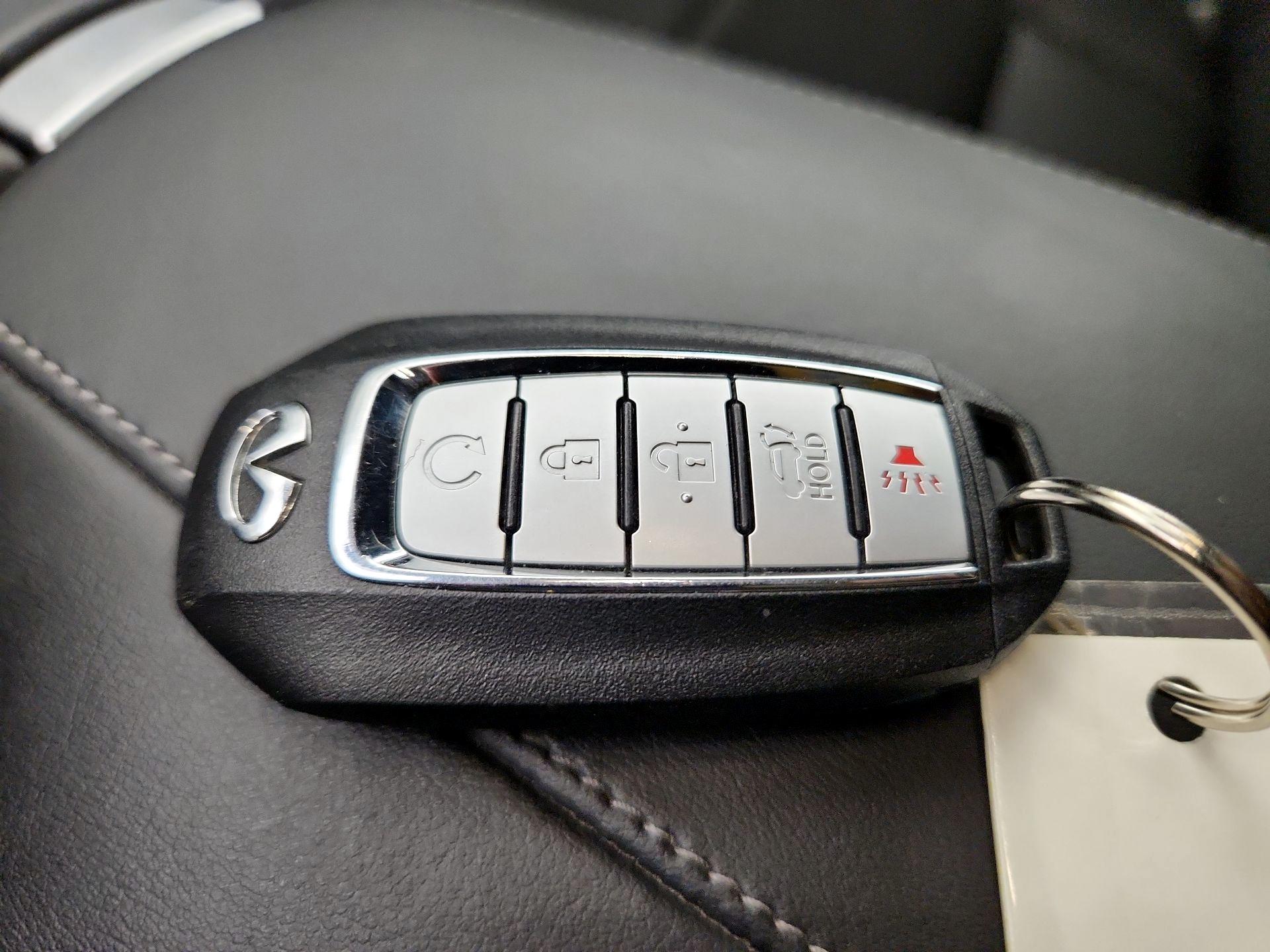 Thumbnail: 2023 INFINITI QX55 - 18