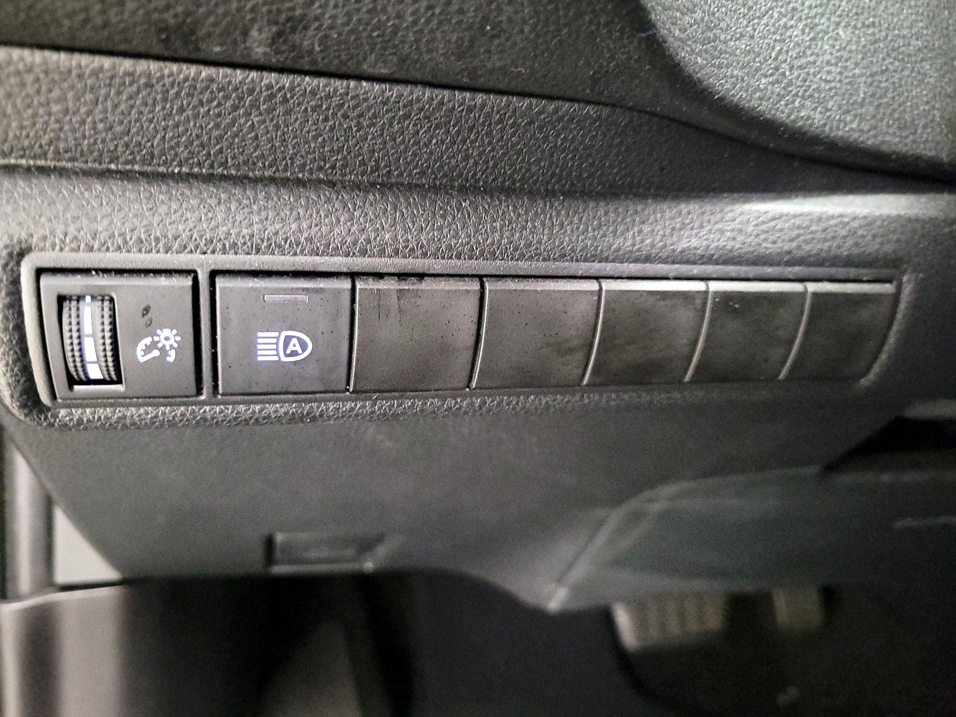 Thumbnail: 2022 Toyota Corolla - 13