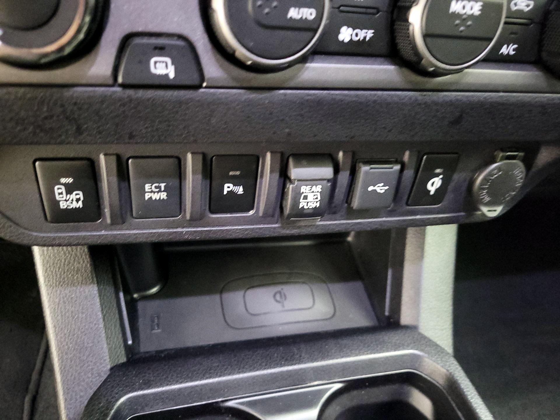 Thumbnail: 2021 Toyota Tacoma - 19