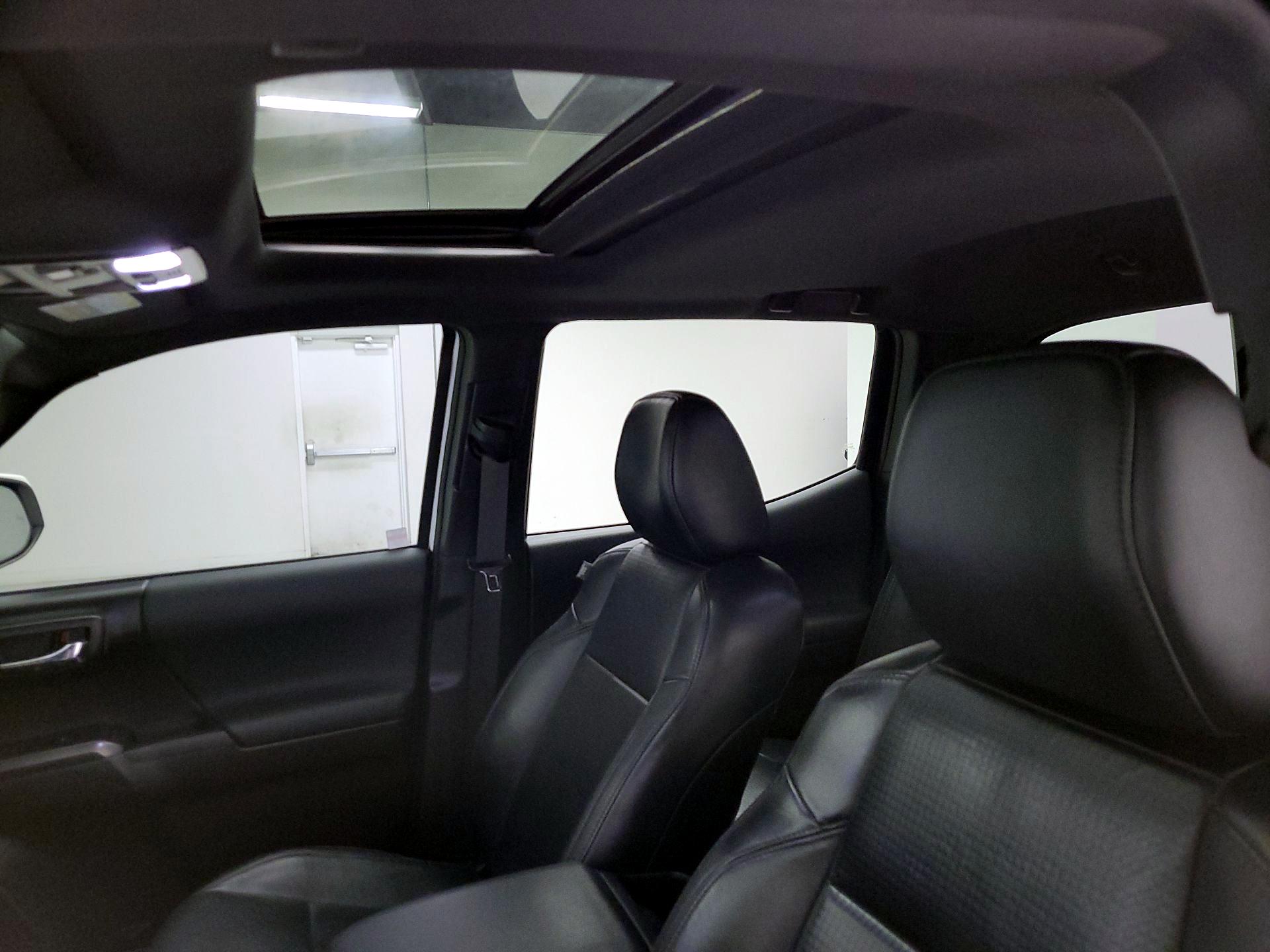 Thumbnail: 2021 Toyota Tacoma - 20