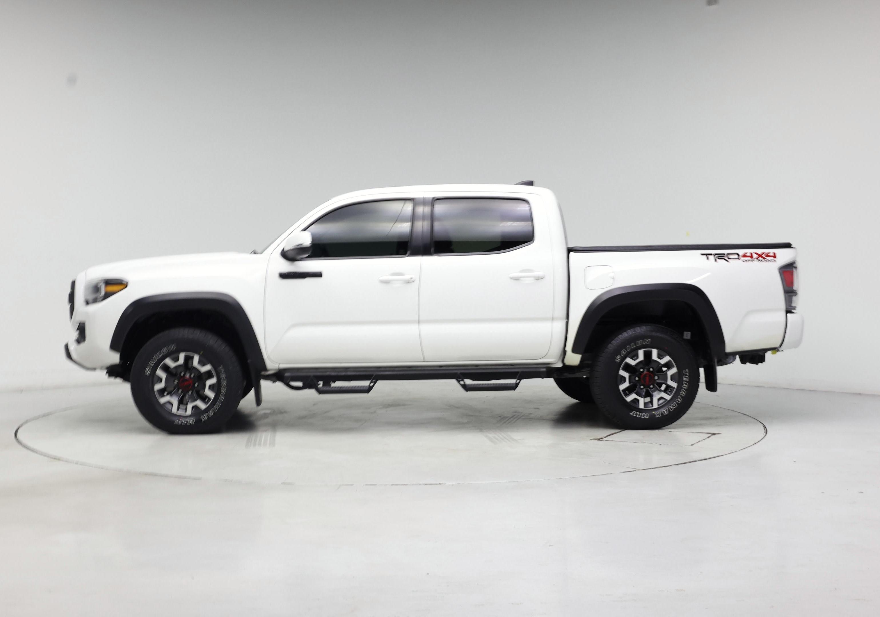 Thumbnail: 2021 Toyota Tacoma - 3