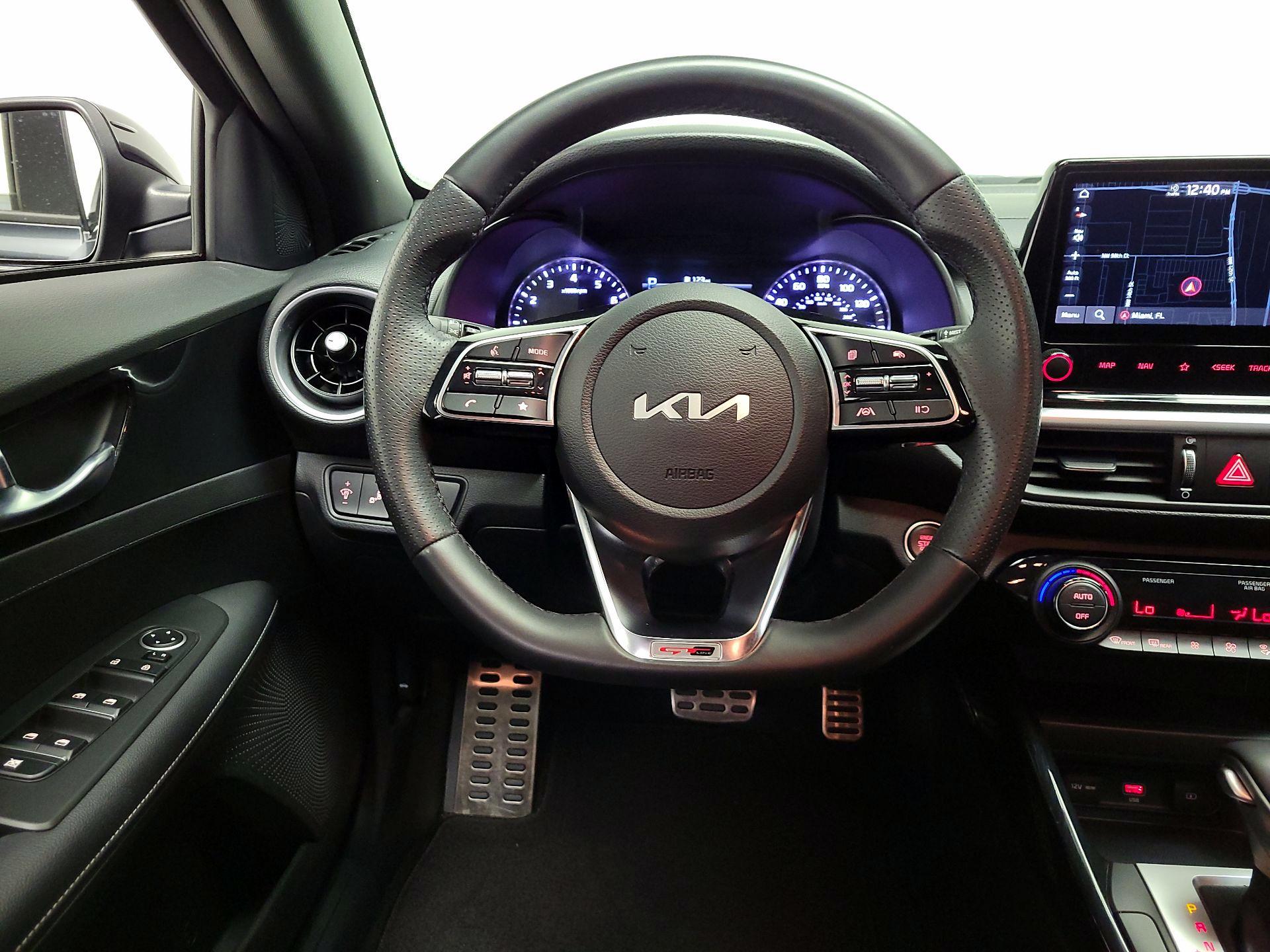 Thumbnail: 2023 Kia Forte - 10