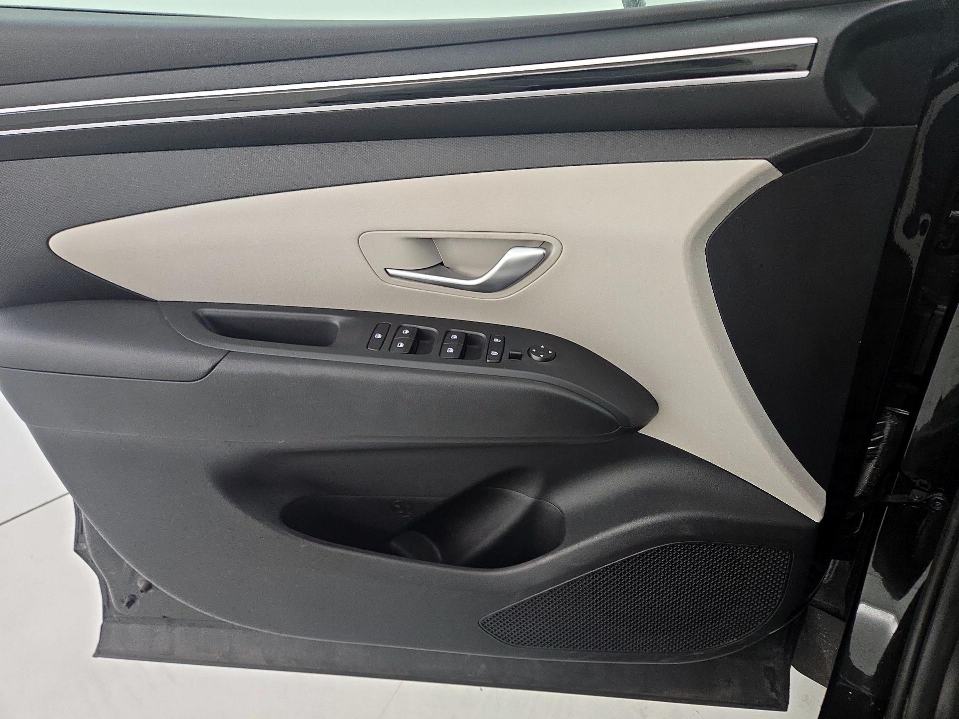 Thumbnail: 2023 Hyundai Tucson - 12