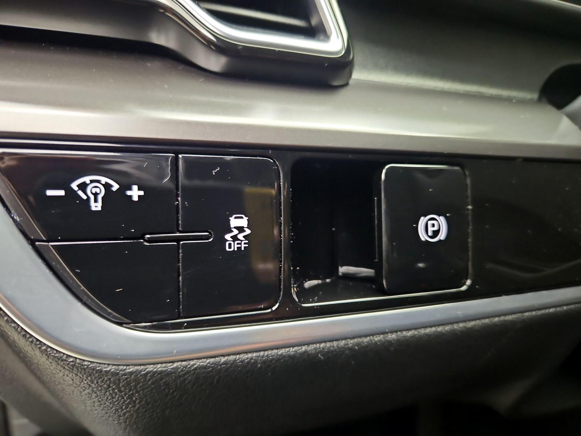 Thumbnail: 2023 Kia Sportage - 13