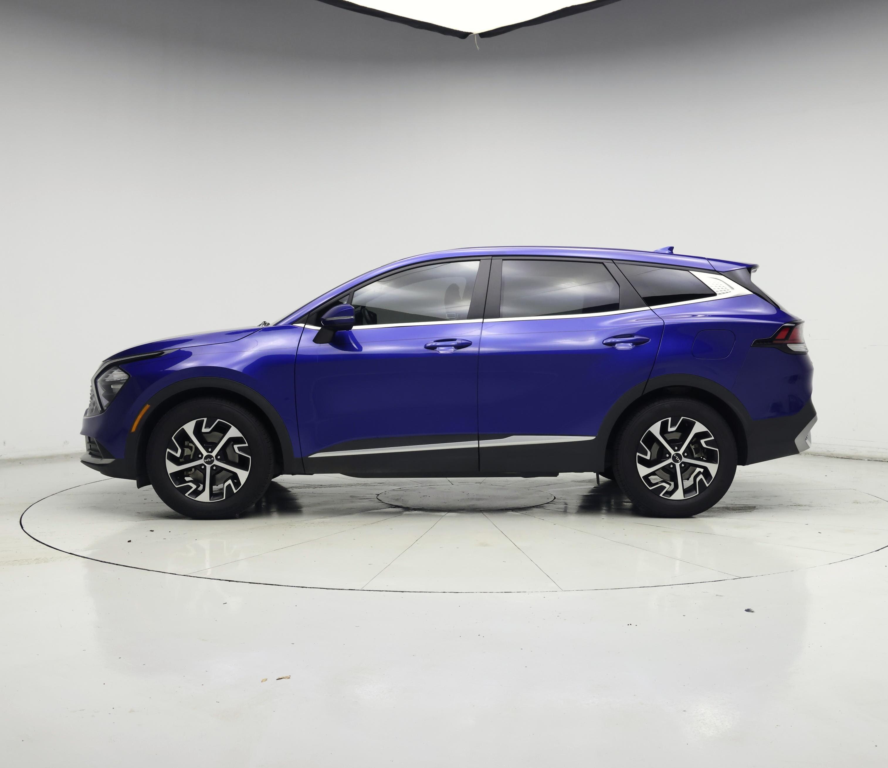 Thumbnail: 2023 Kia Sportage - 3