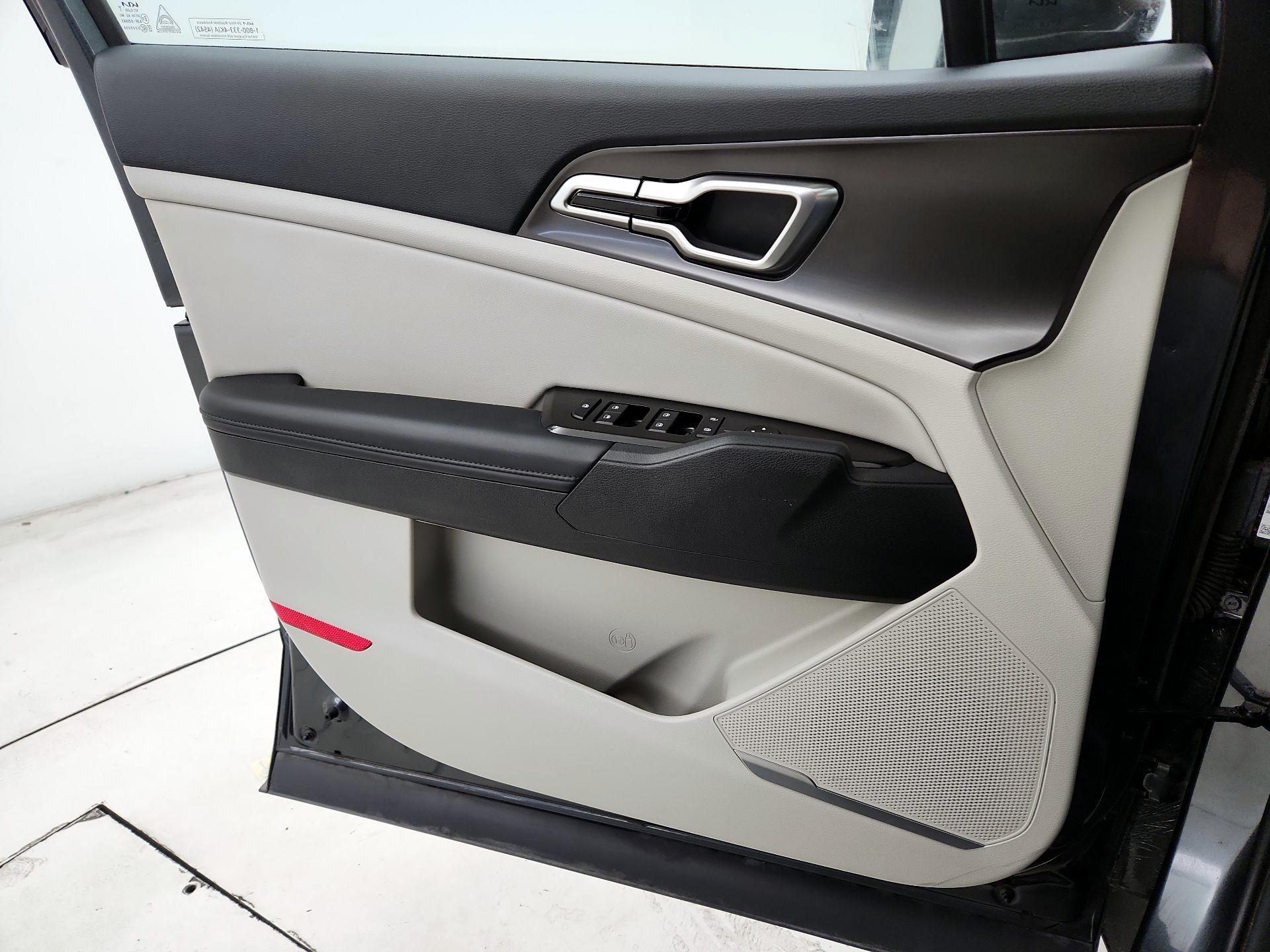 Thumbnail: 2025 Kia Sportage - 12