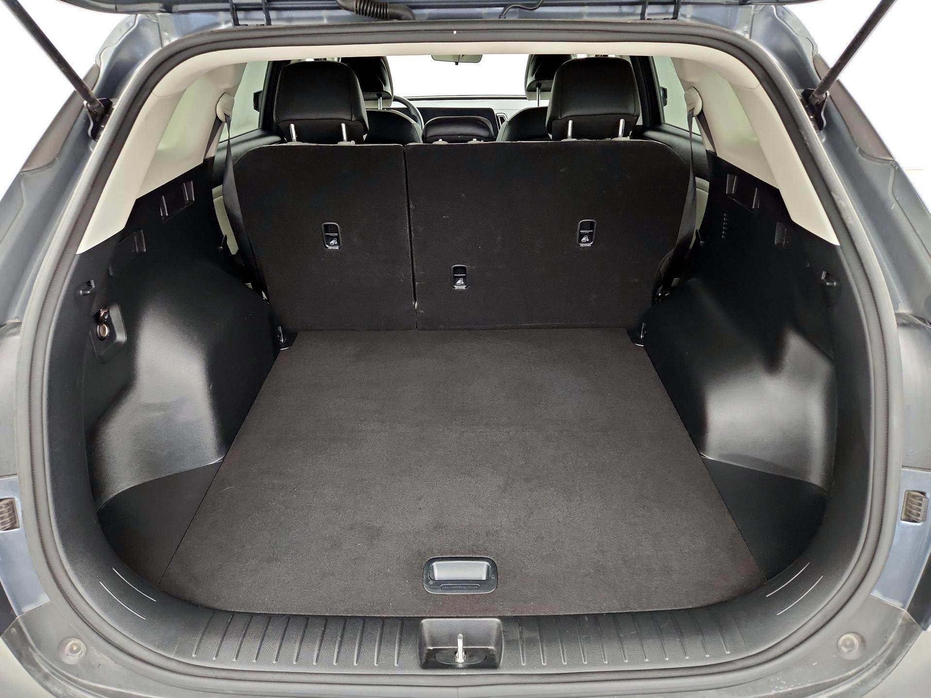 Thumbnail: 2025 Kia Sportage - 16