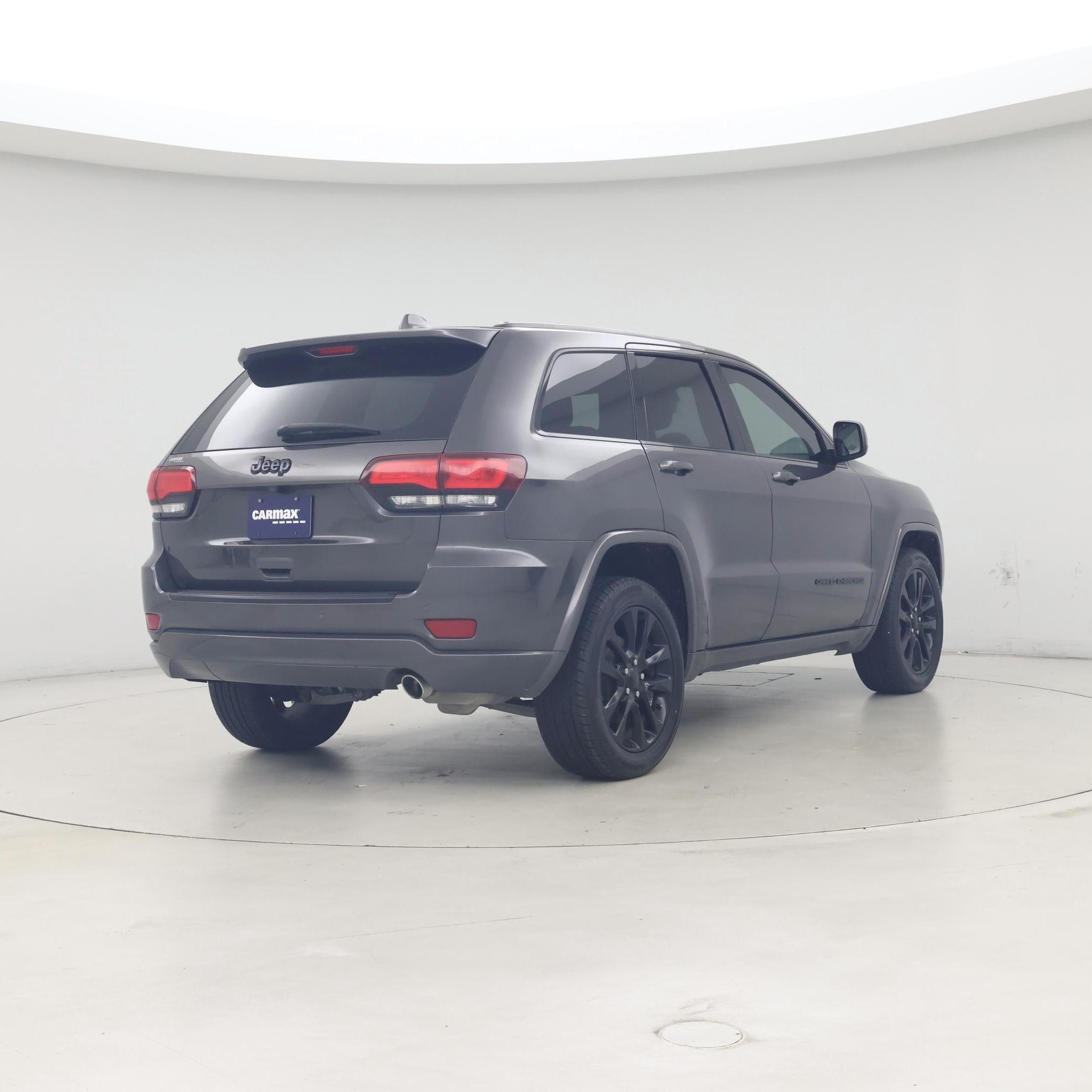 Thumbnail: 2020 Jeep Grand Cherokee - 8