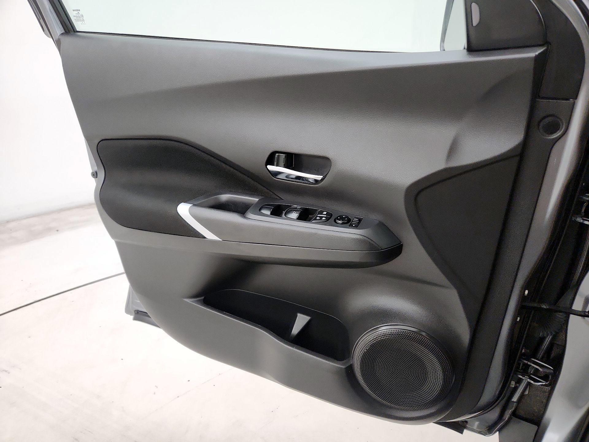 Thumbnail: 2023 Nissan Kicks - 12