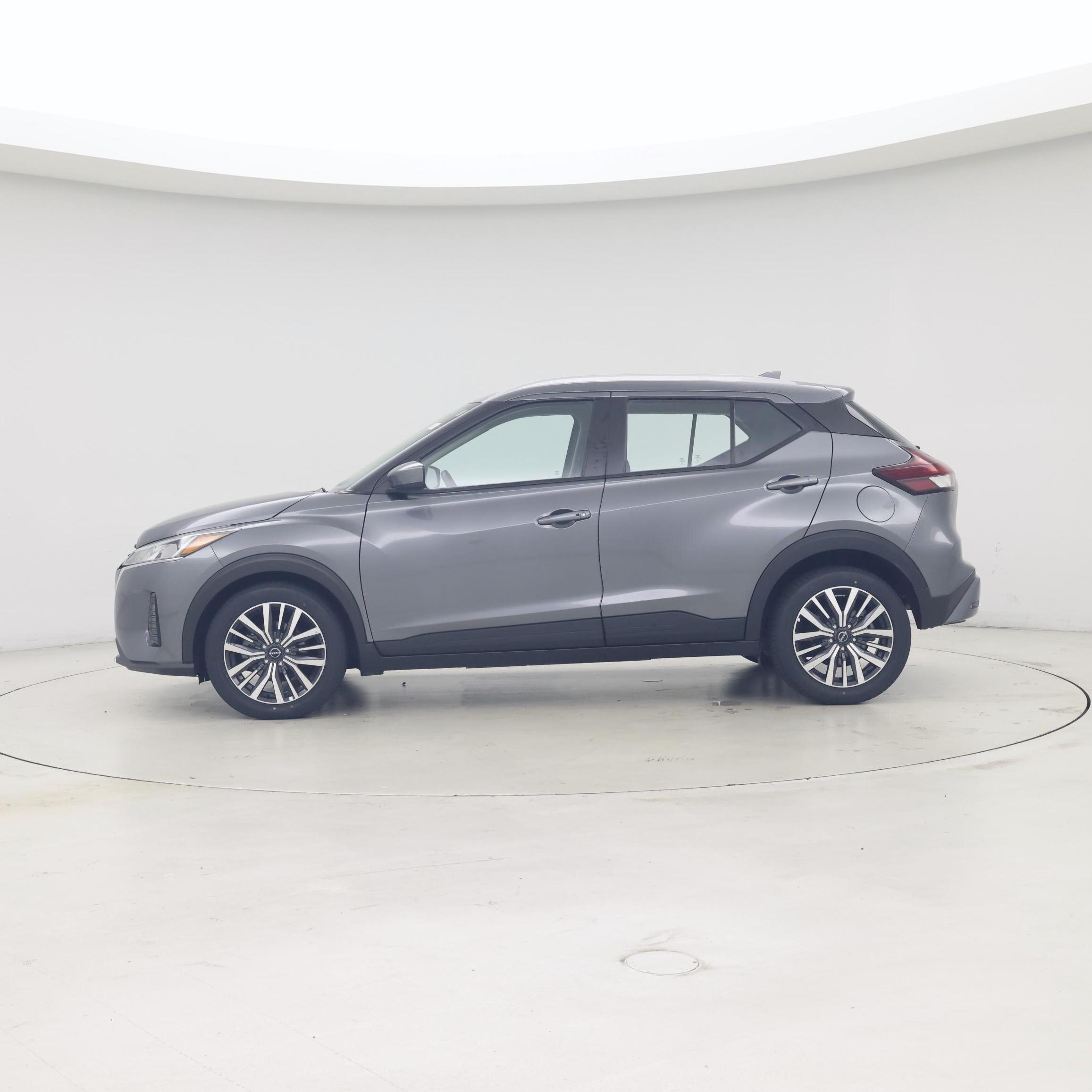 Thumbnail: 2023 Nissan Kicks - 3