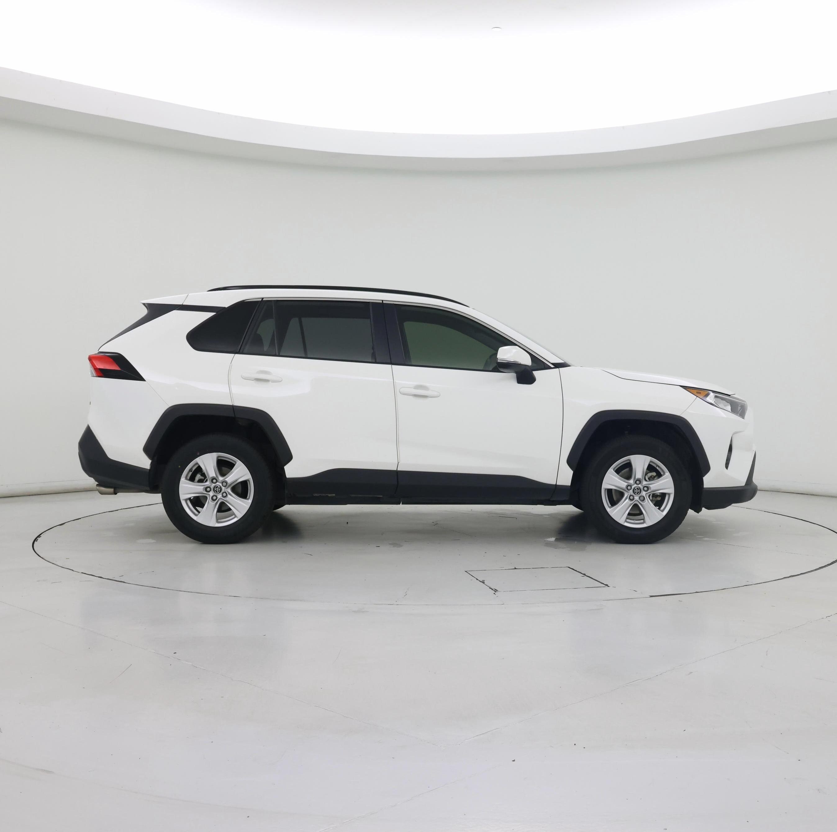 Thumbnail: 2019 Toyota RAV4 - 7