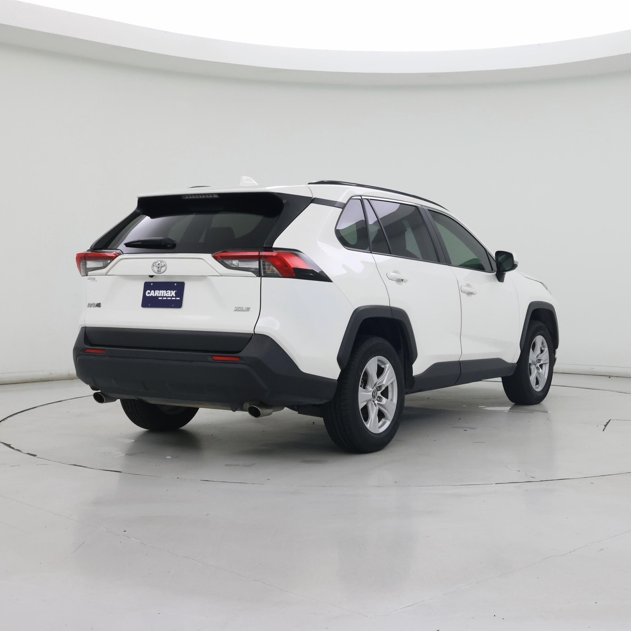 Thumbnail: 2019 Toyota RAV4 - 8