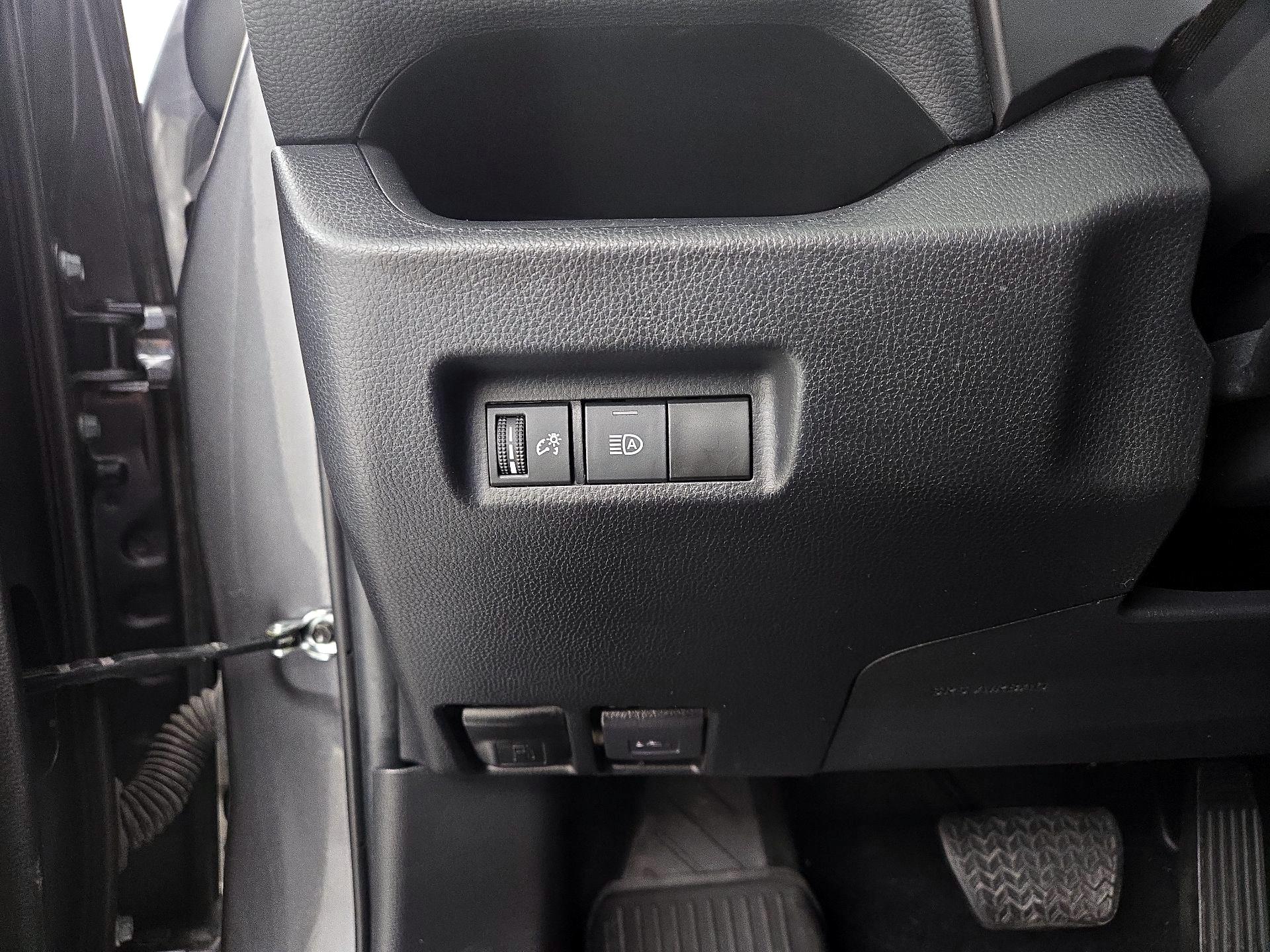 Thumbnail: 2022 Toyota RAV4 - 13