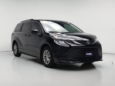 2025 Toyota Sienna LE