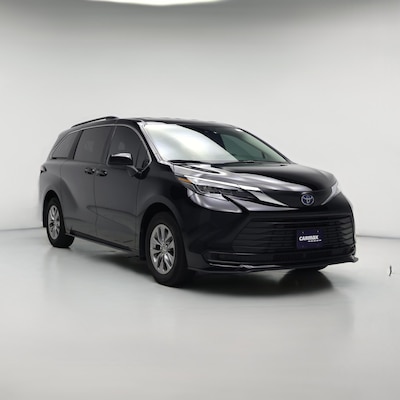 2025 Toyota Sienna LE