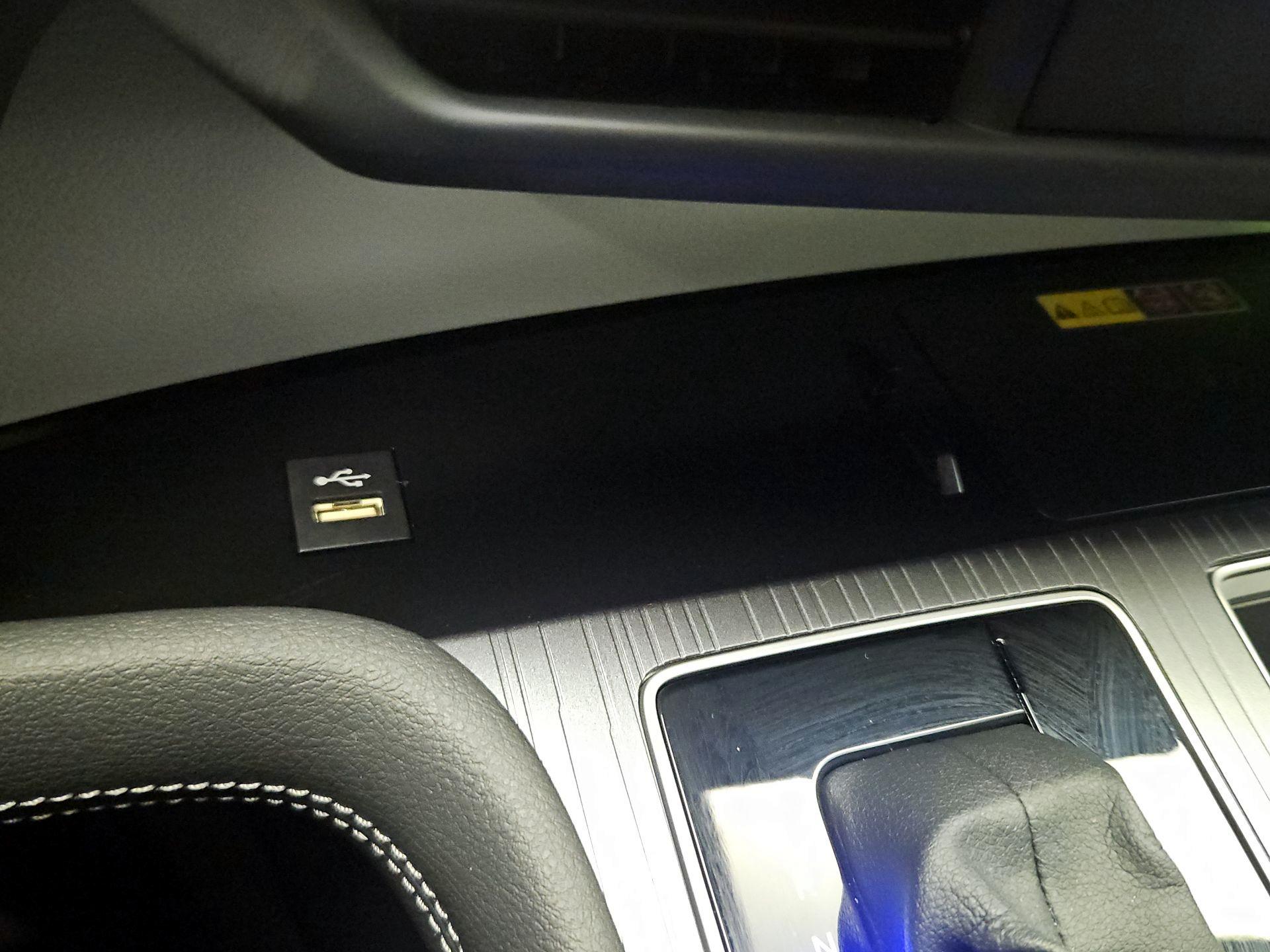 Thumbnail: 2025 Toyota Sienna - 18