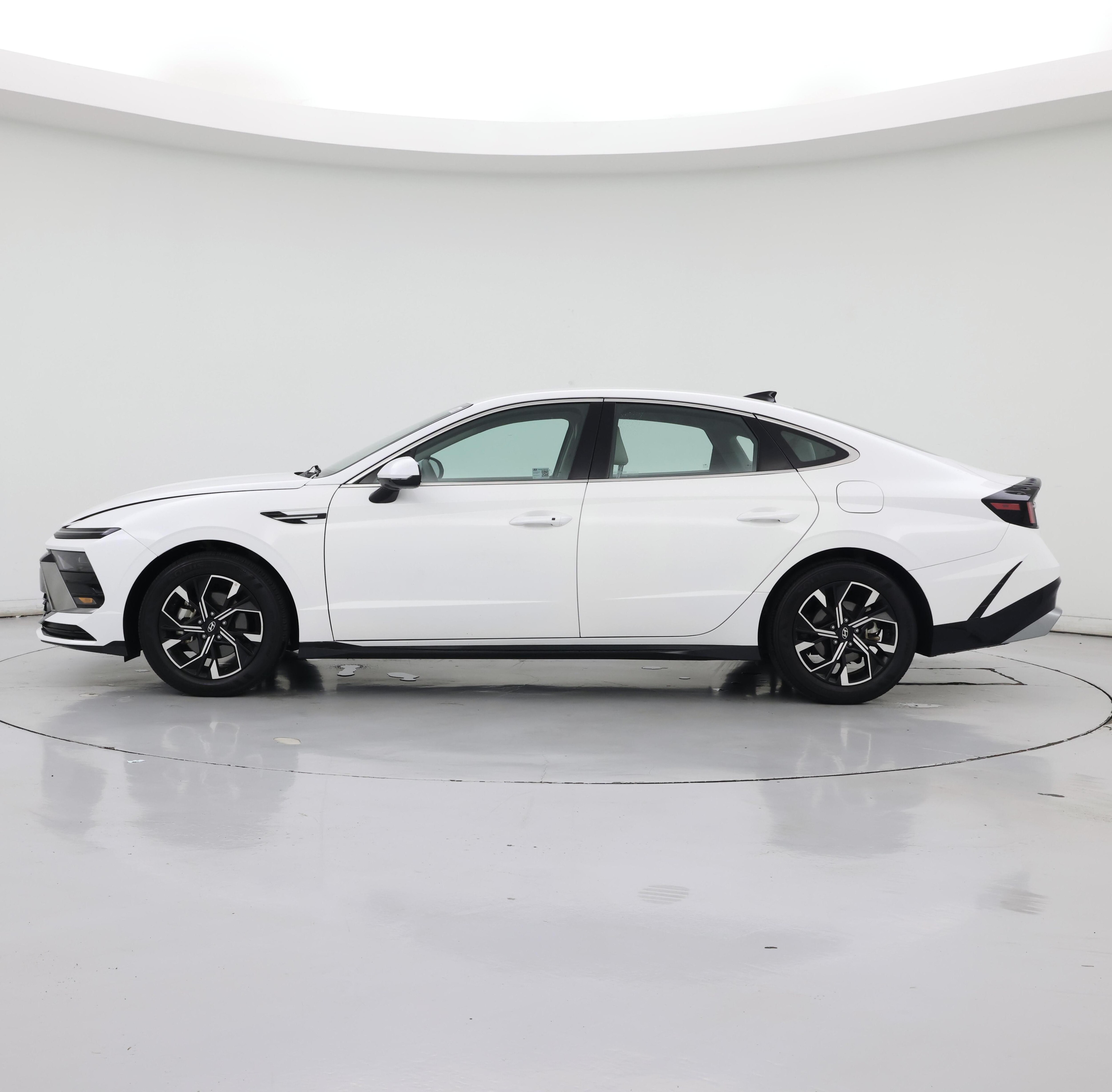 Thumbnail: 2025 Hyundai Sonata - 3