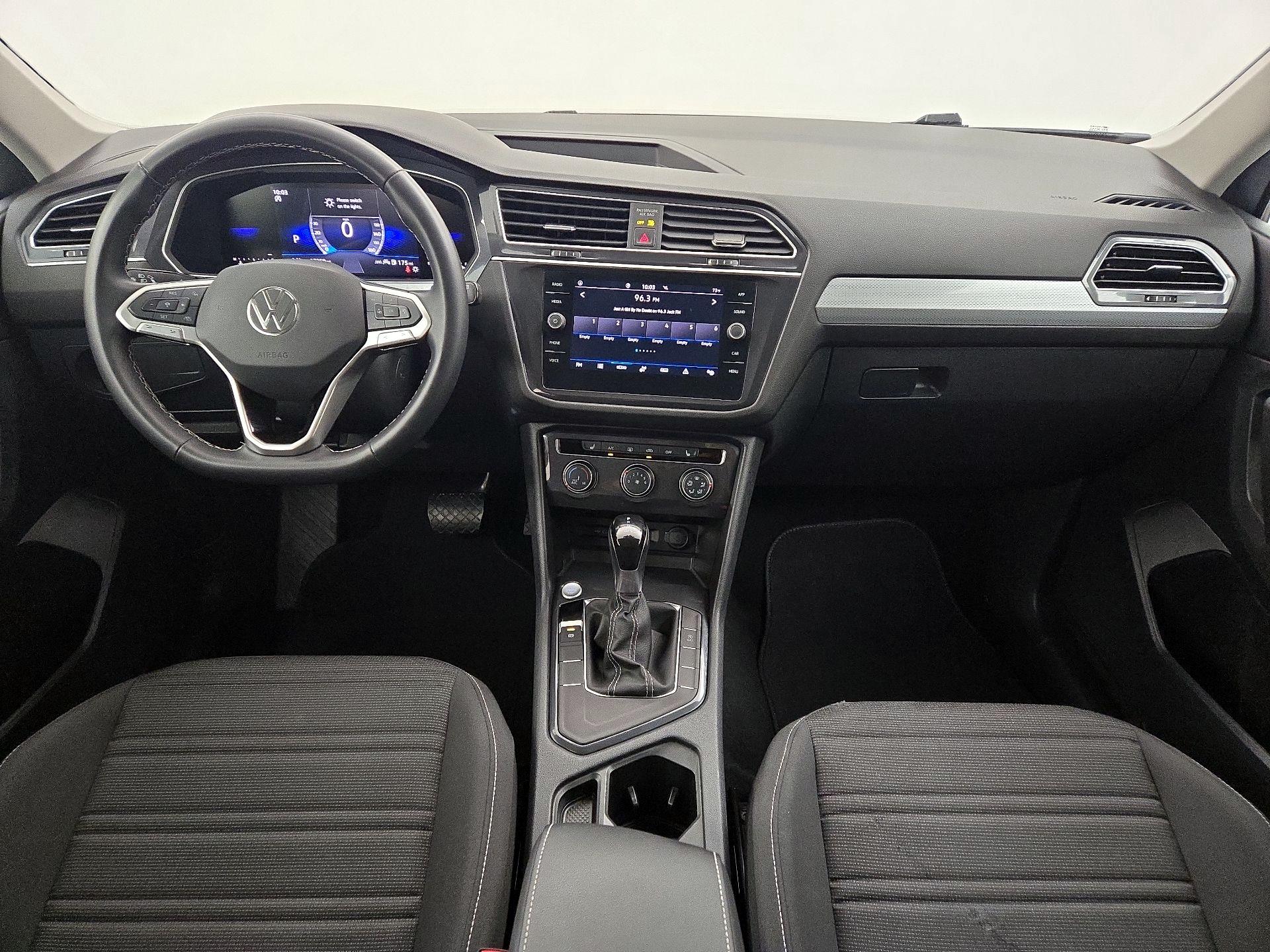 Thumbnail: 2024 Volkswagen Tiguan - 9