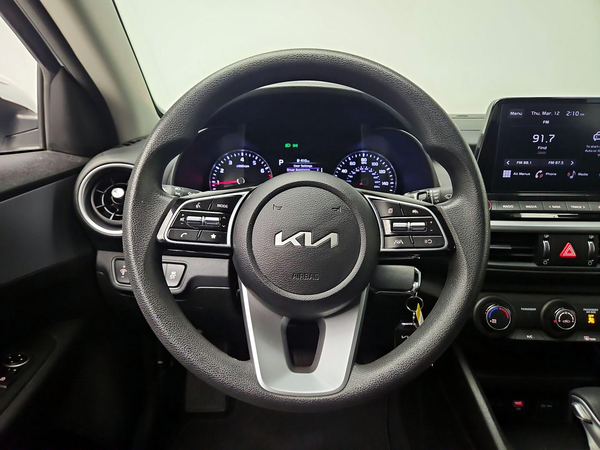 Thumbnail: 2023 Kia Forte - 10