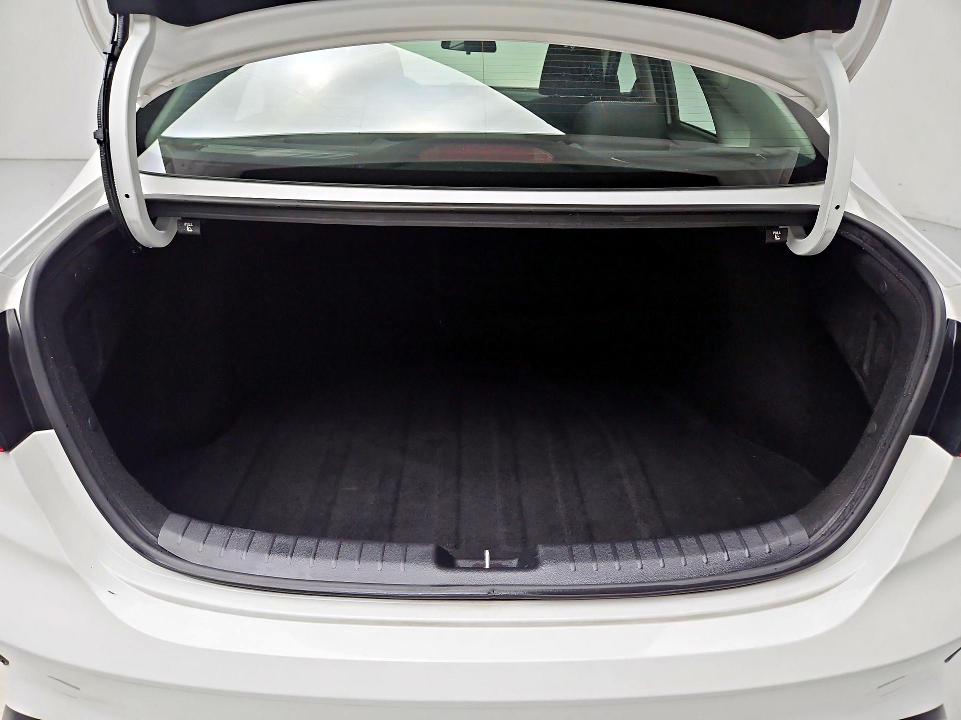 Thumbnail: 2023 Kia Forte - 20