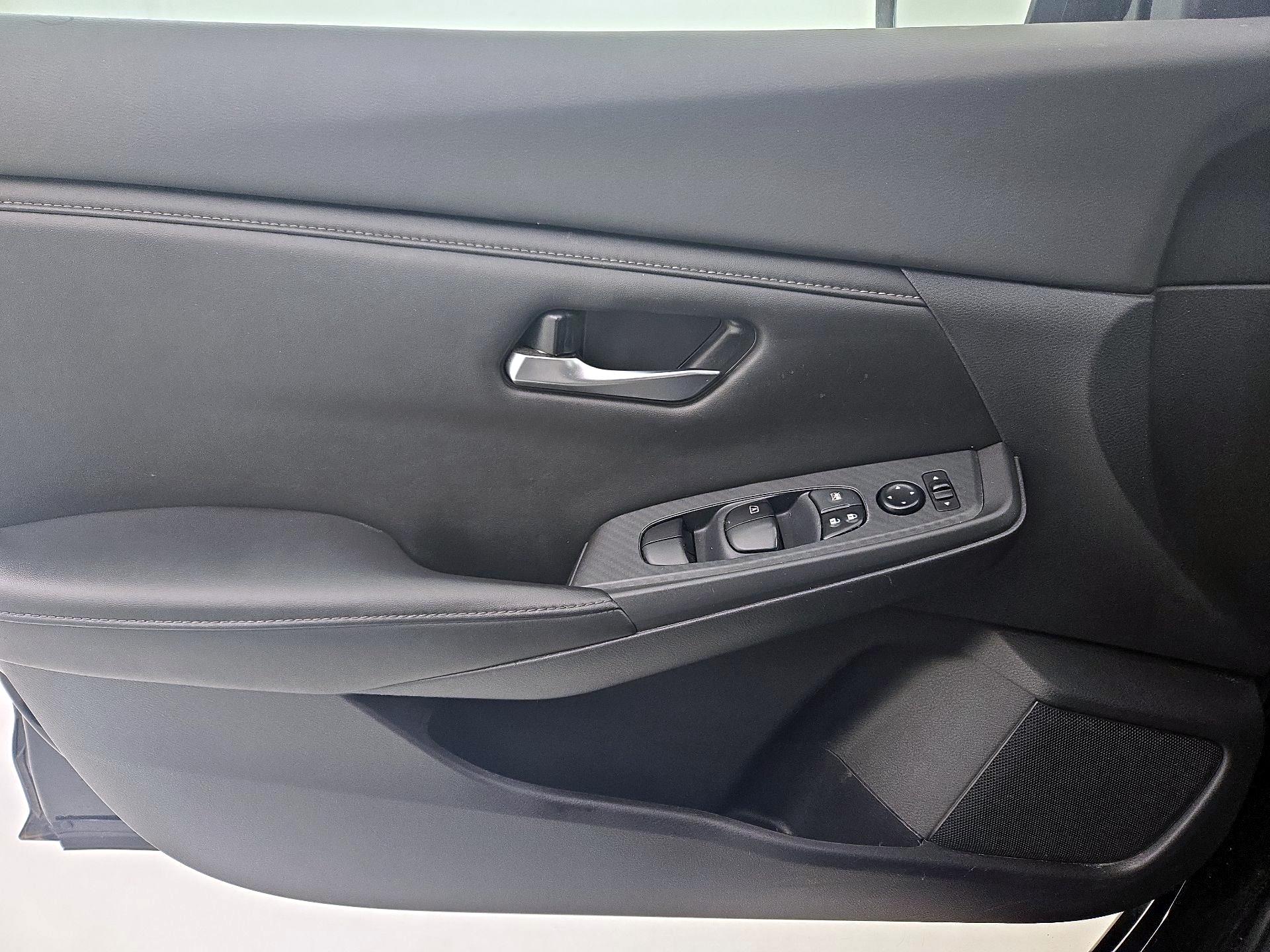 Thumbnail: 2022 Nissan Sentra - 12