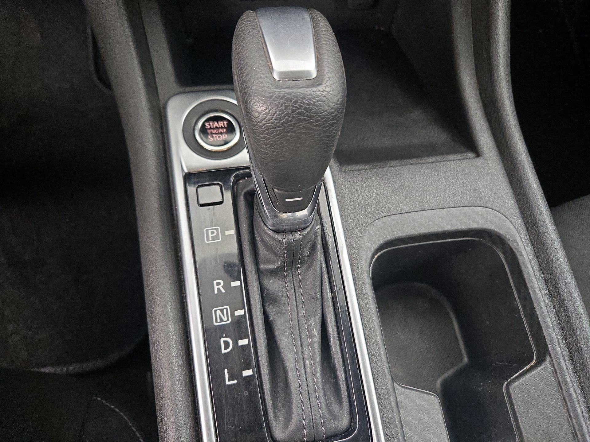 Thumbnail: 2022 Nissan Sentra - 17