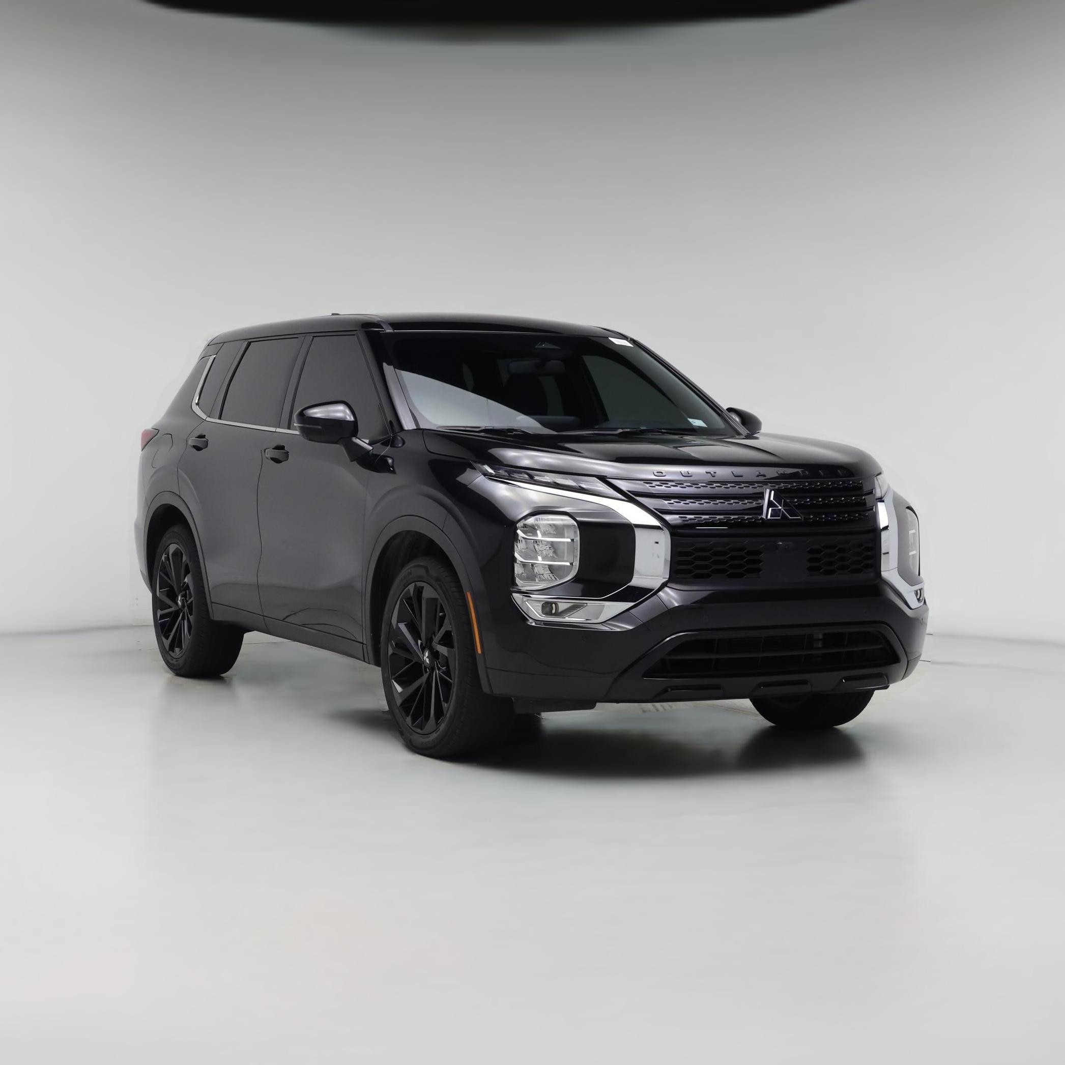 Thumbnail: 2023 Mitsubishi Outlander - 1