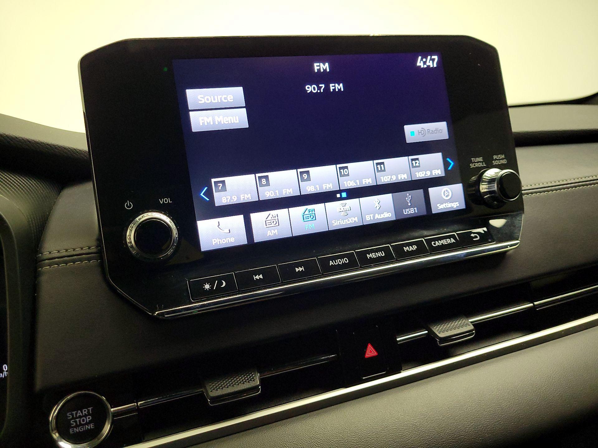 Thumbnail: 2023 Mitsubishi Outlander - 16