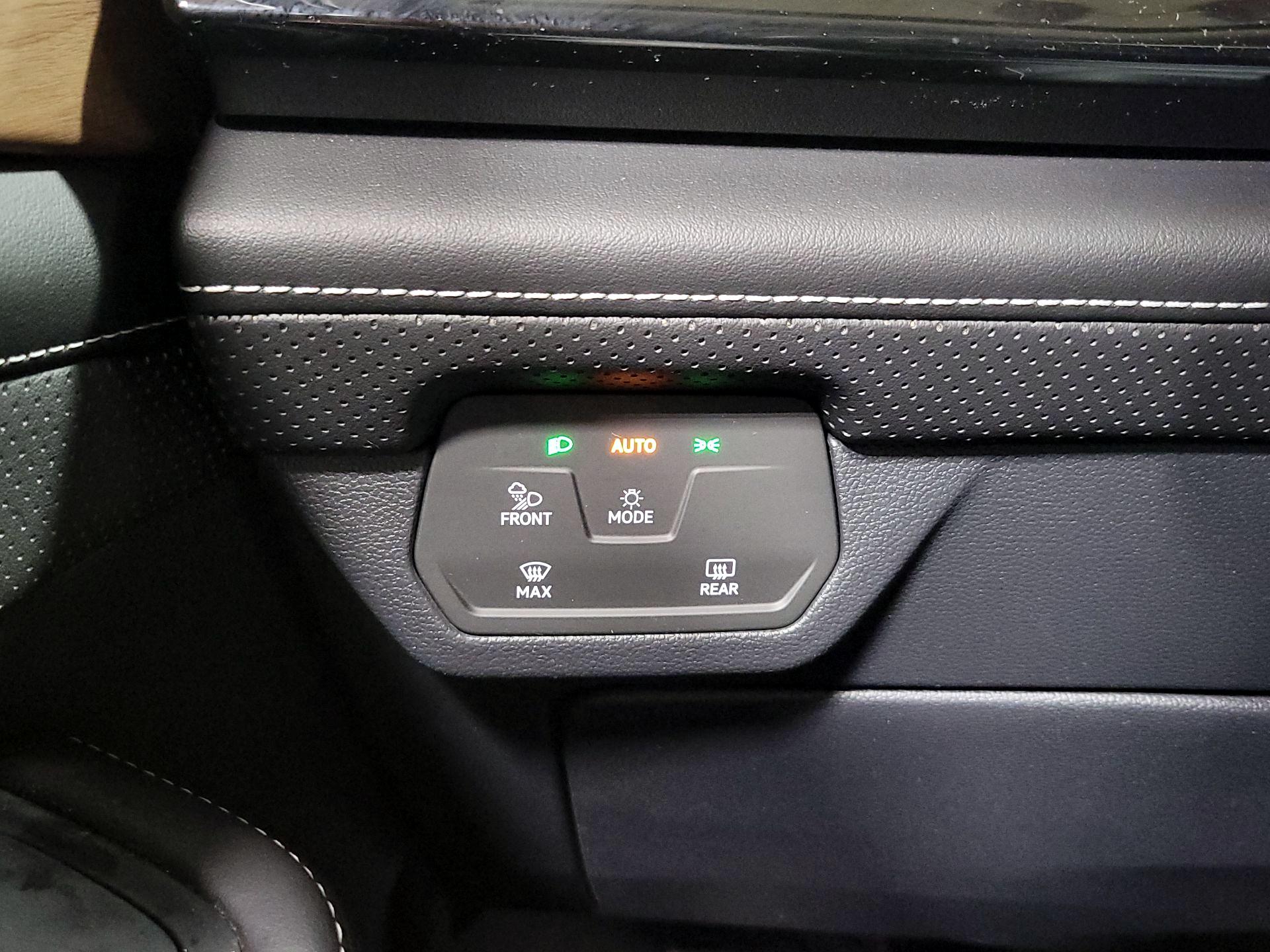 Thumbnail: 2024 Volkswagen Atlas - 13