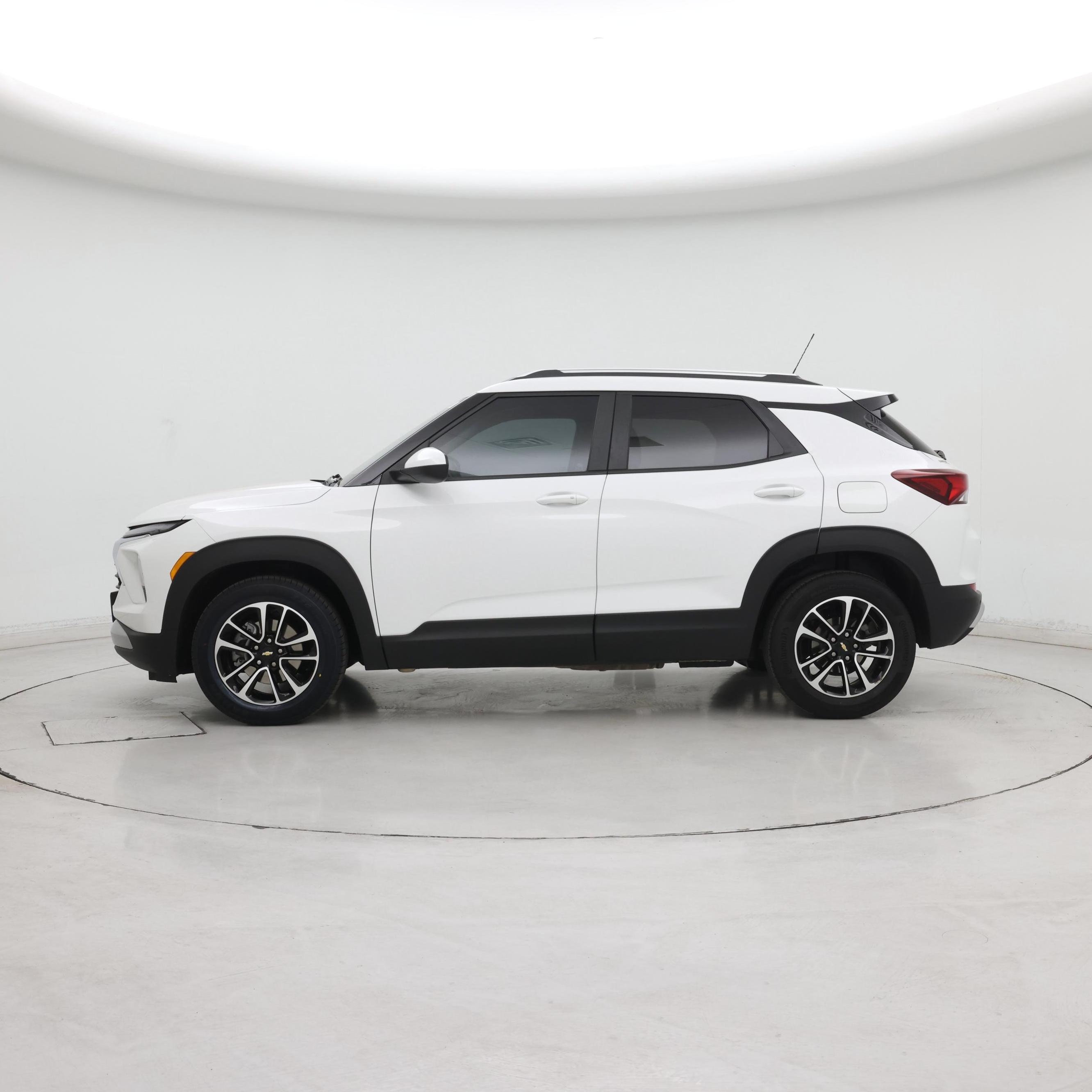 Thumbnail: 2024 Chevrolet TrailBlazer - 3