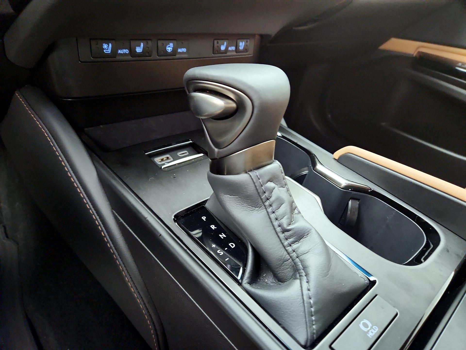 Thumbnail: 2025 Lexus ES - 15