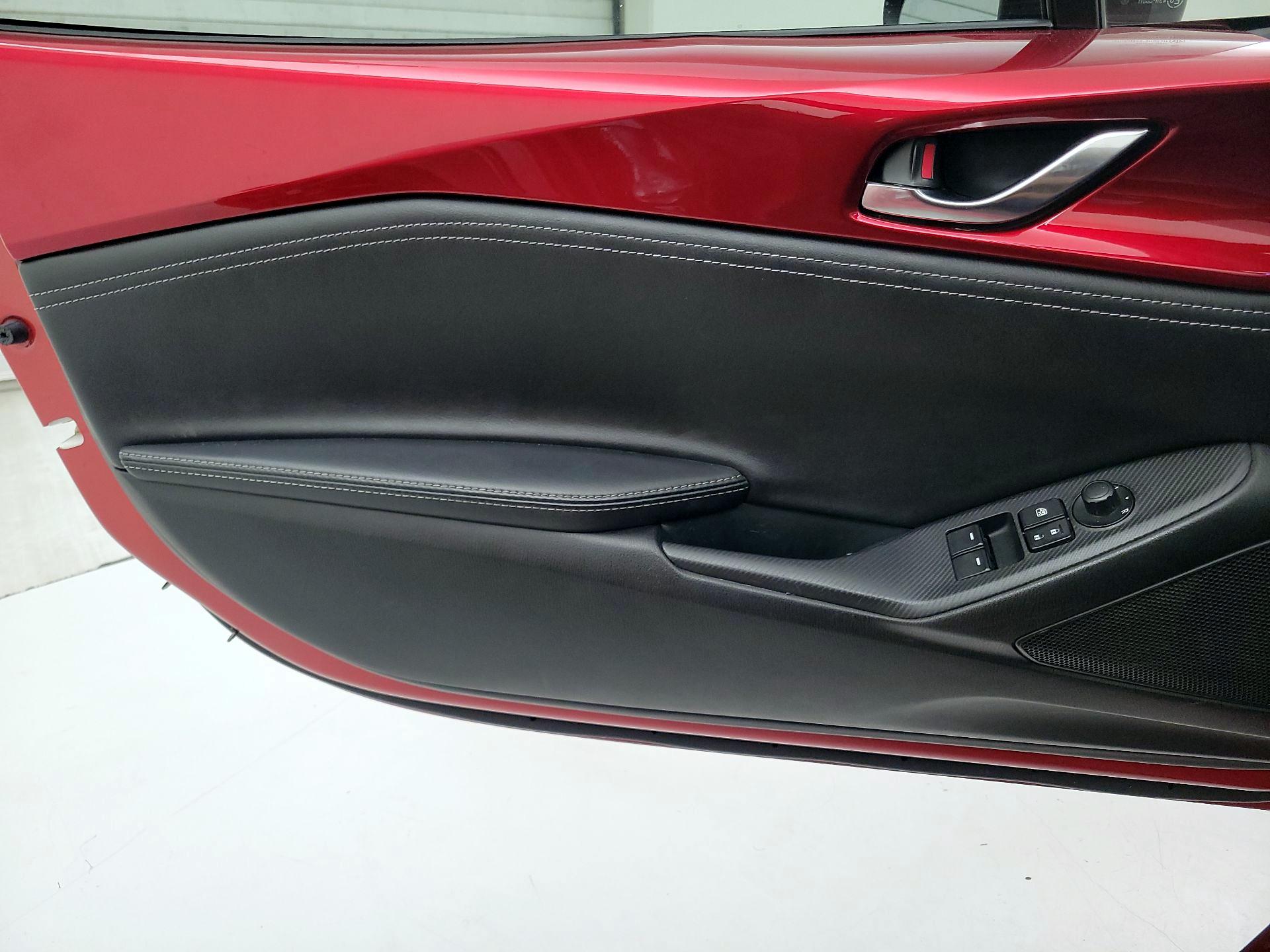 Thumbnail: 2020 Mazda MX-5 Miata - 12