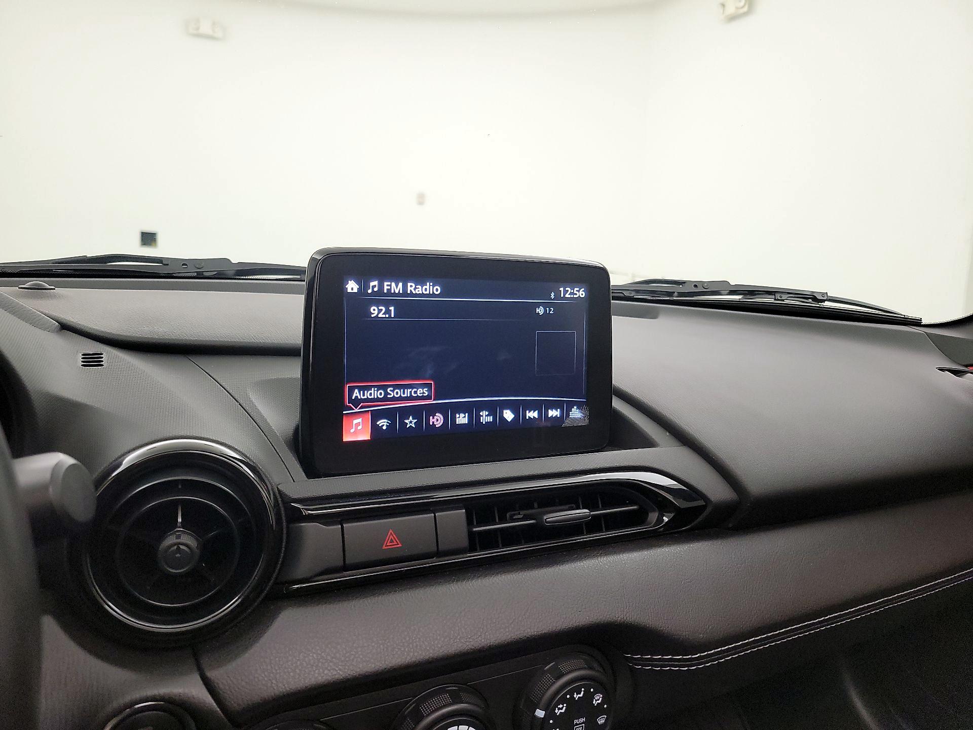 Thumbnail: 2020 Mazda MX-5 Miata - 15